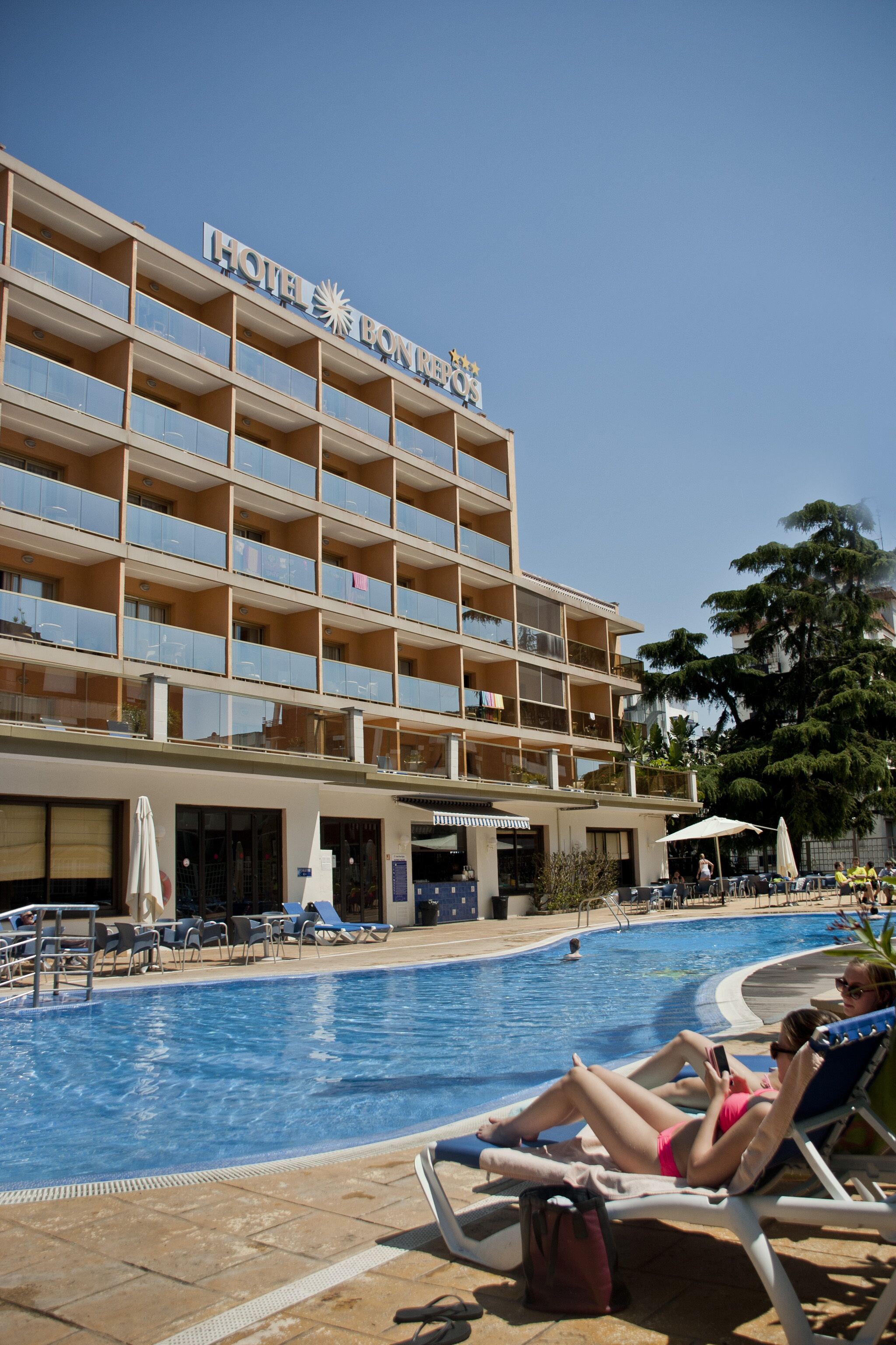 Hotel Bon Repos