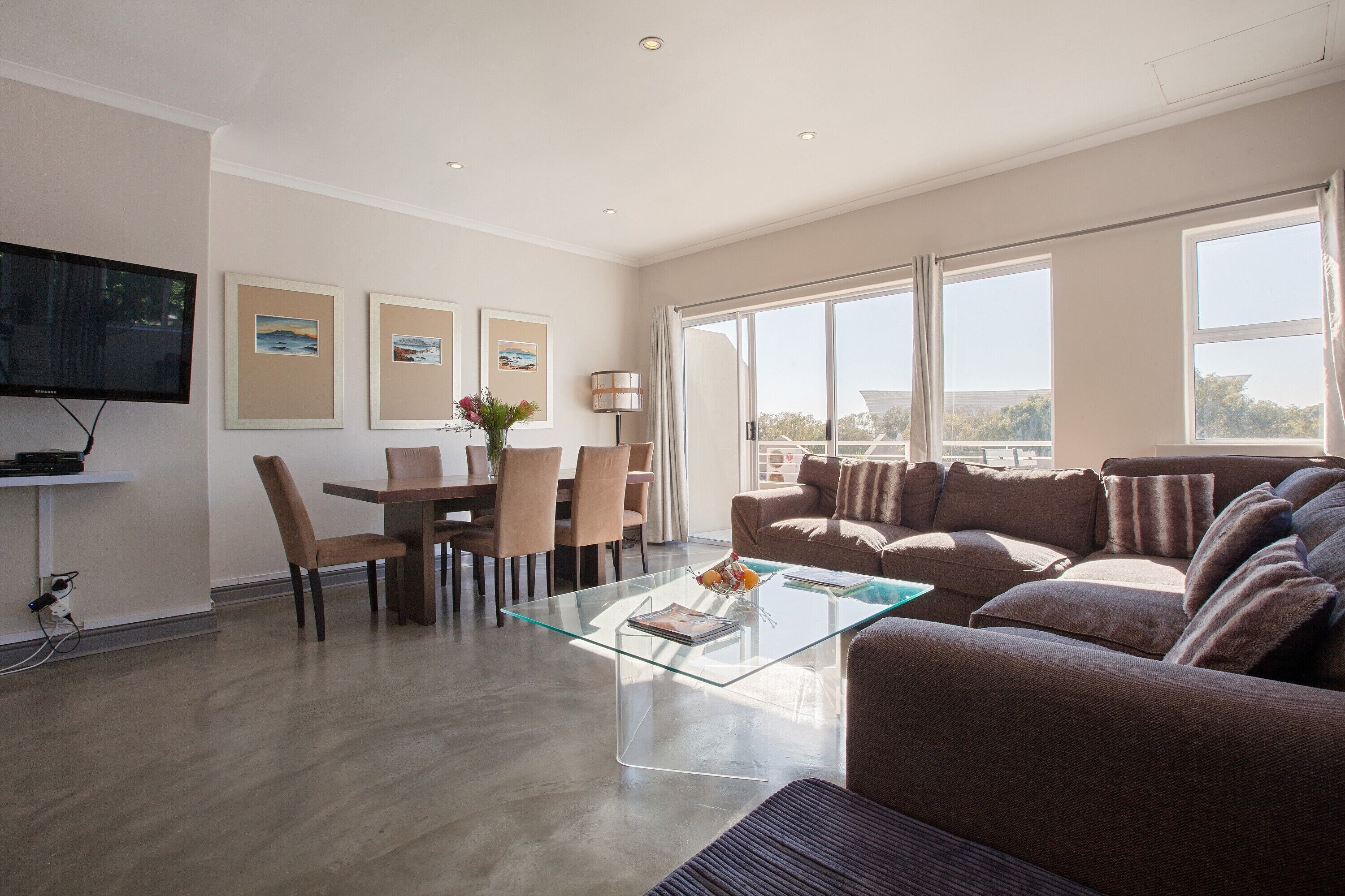 Walking distance to the Waterfront