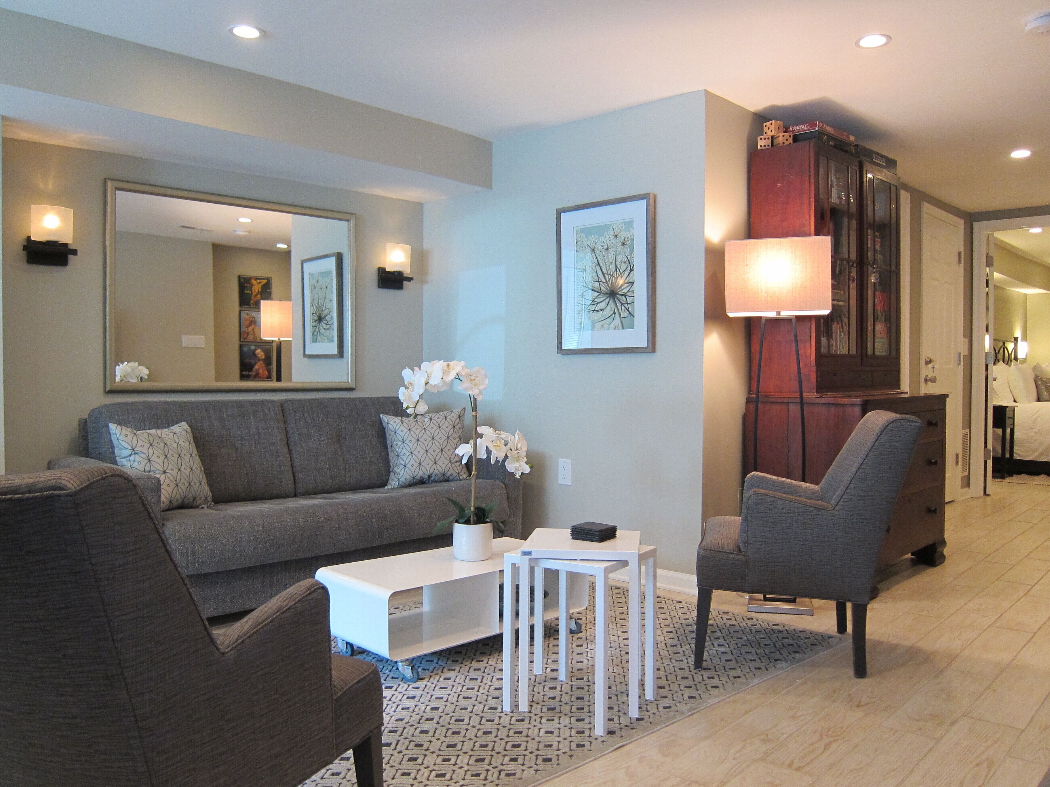 Stunning, Stylish Flat, Cool Neighborhood Close to Everything