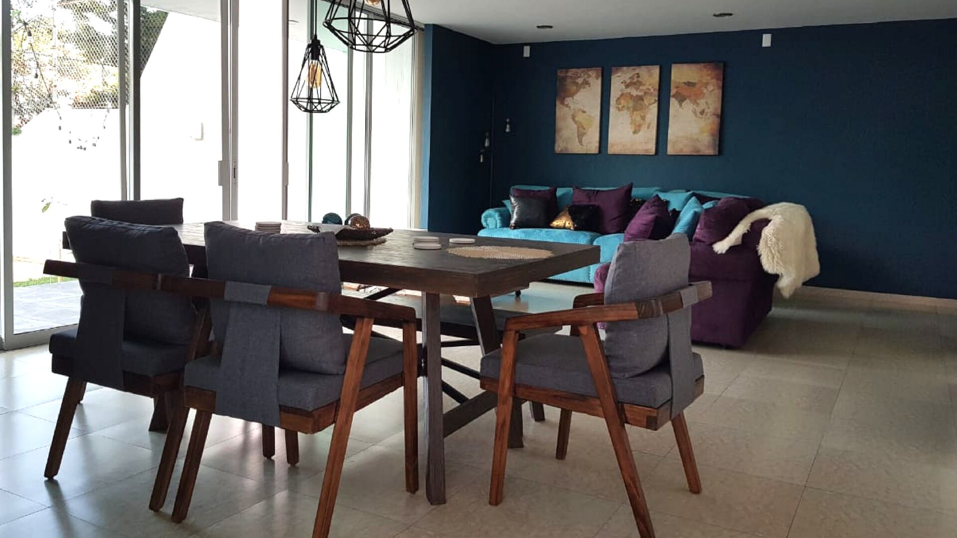 Double Room With Private Bathroom In Shared Guest House. 