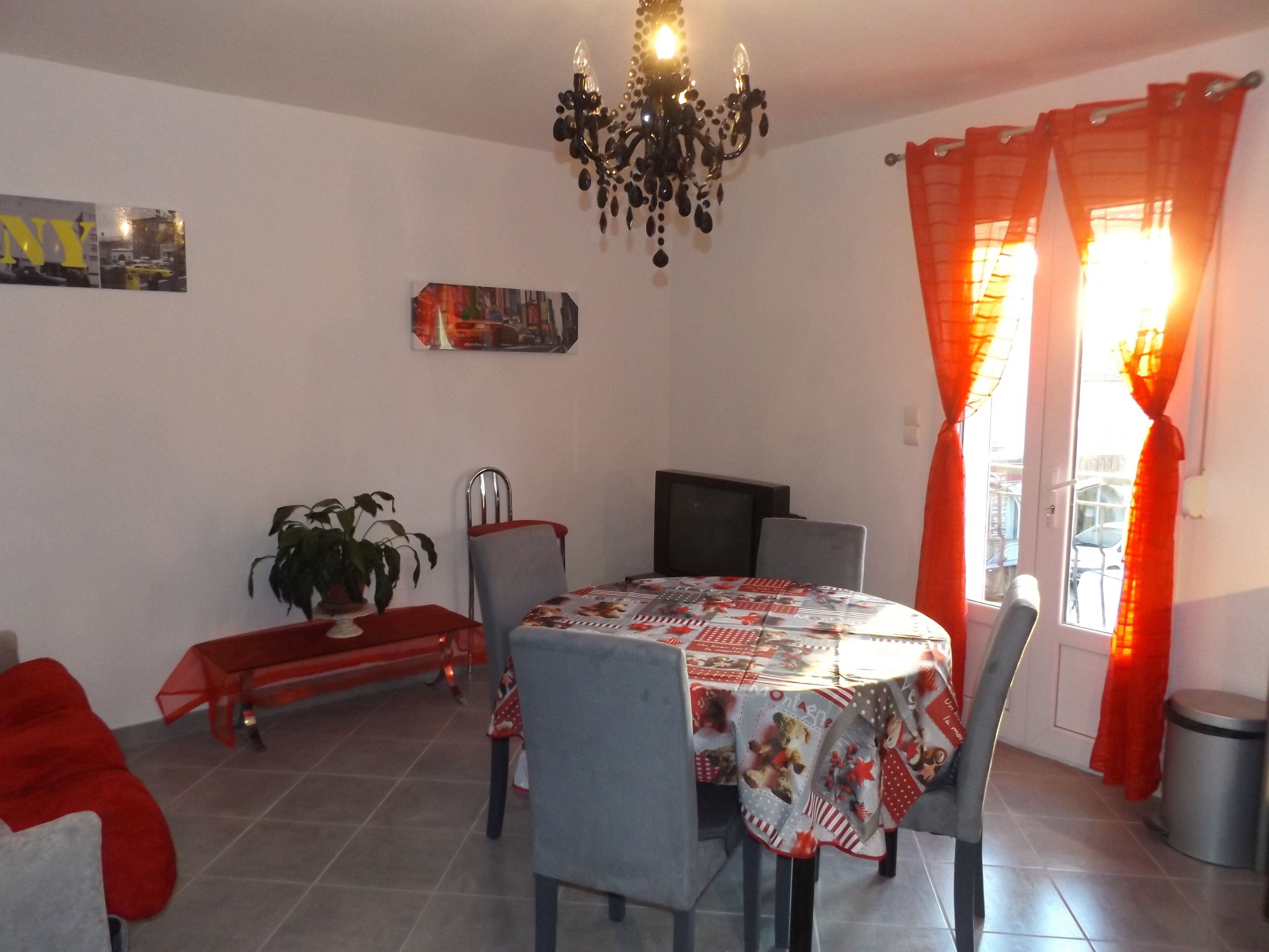 Apartment for 4 people in Vergèze