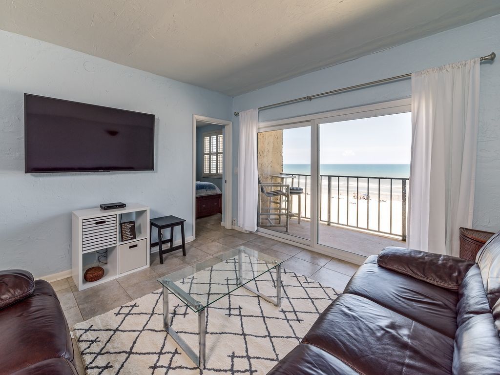 Charming Beach - Breathtaking Views, Luxurious Relaxing, Beach Front Condo