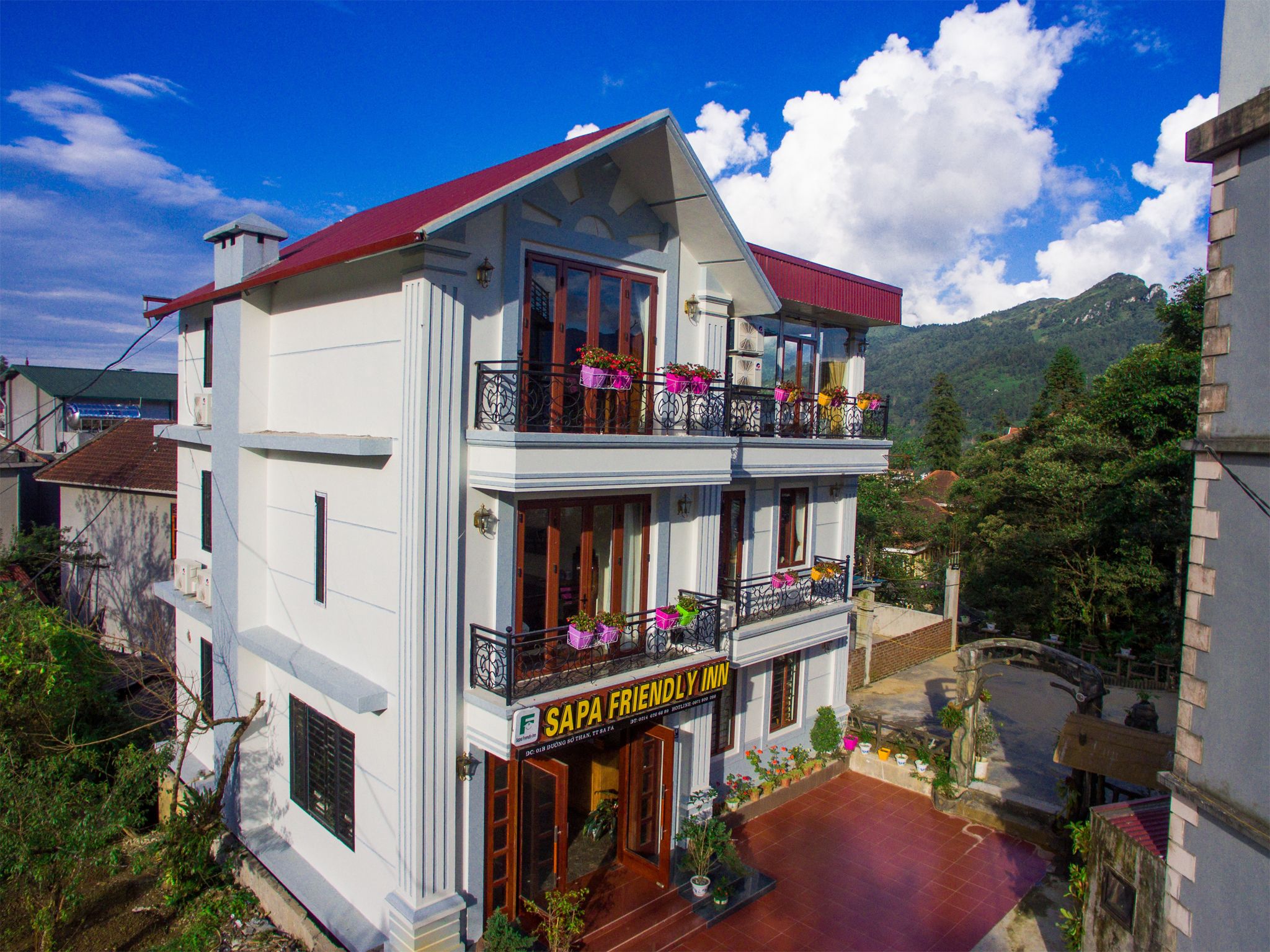 Sapa Friendly Inn & Travel
