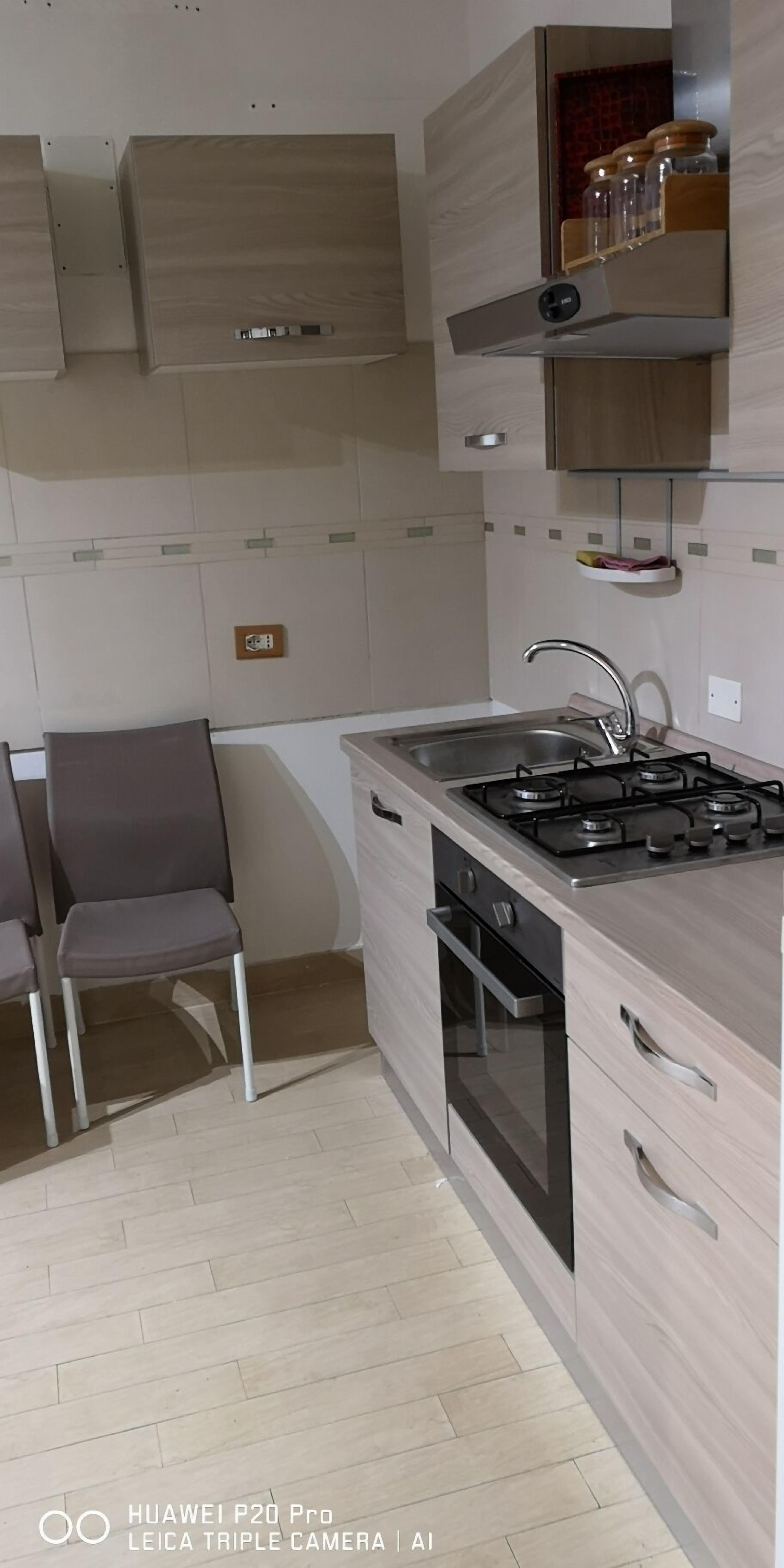 2018 renewed cozy apartment in Private area.