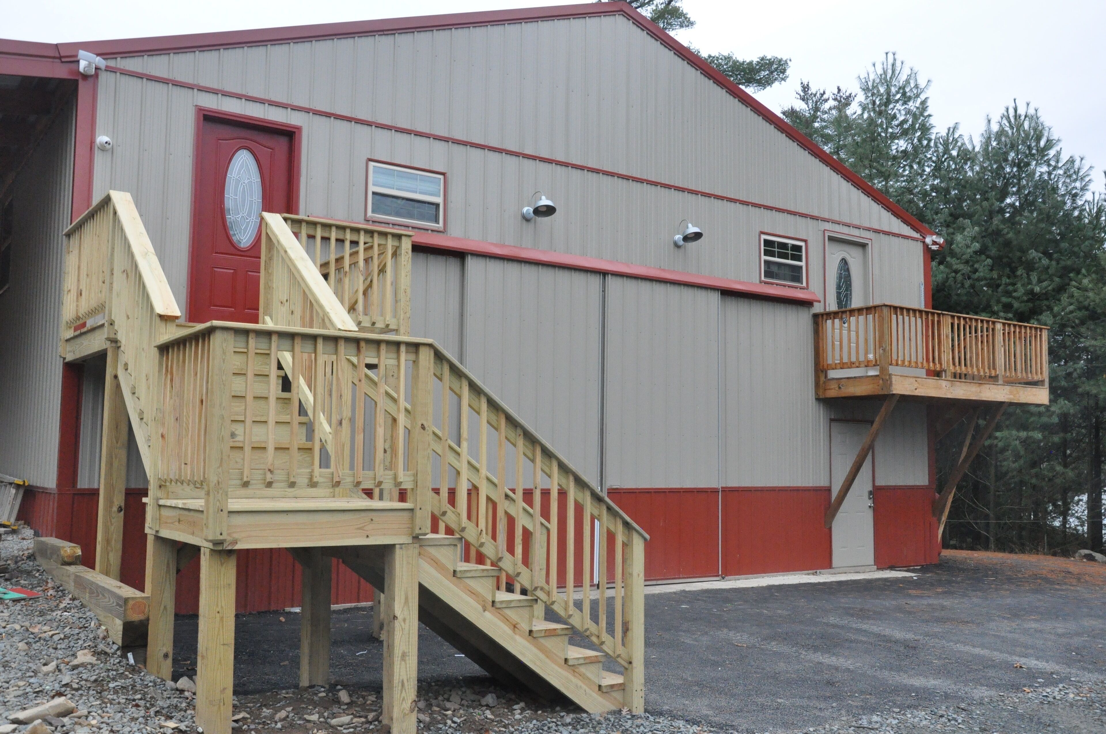 "Modern Yet Country" Wiener Dog Barn Apt Near Attractions