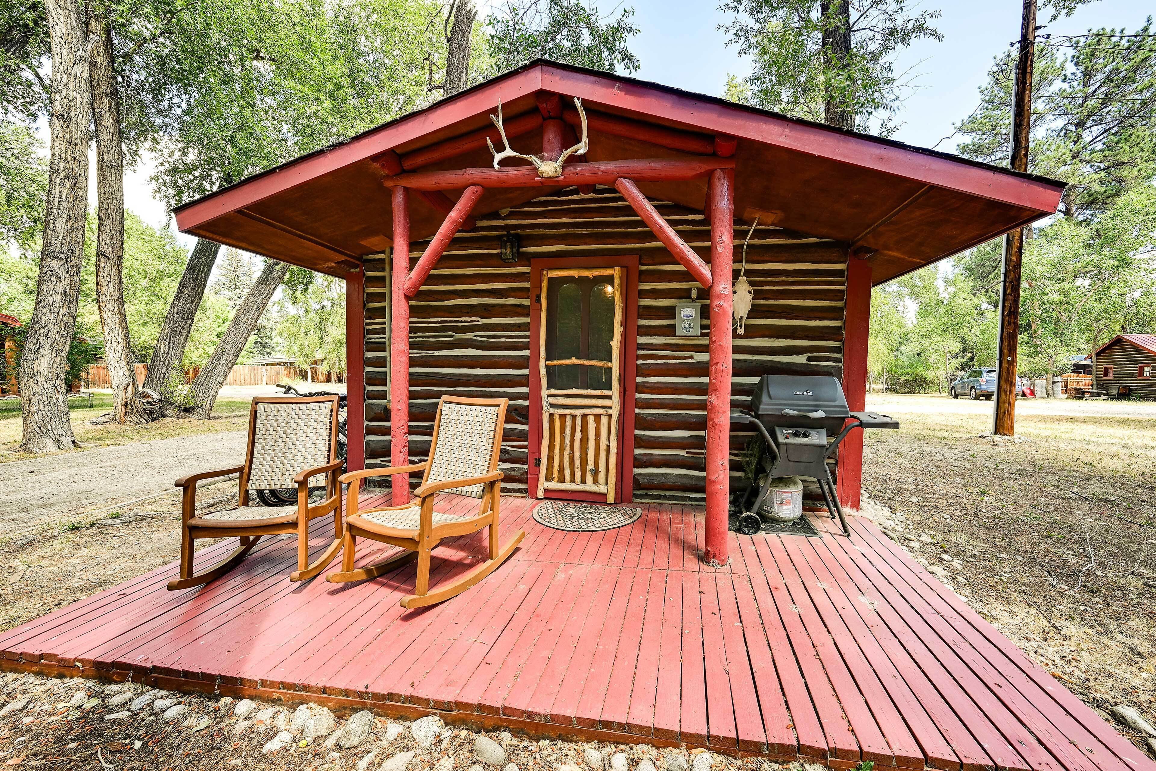 Rustic Cabin Near Downtown BV & Arkansas River!
