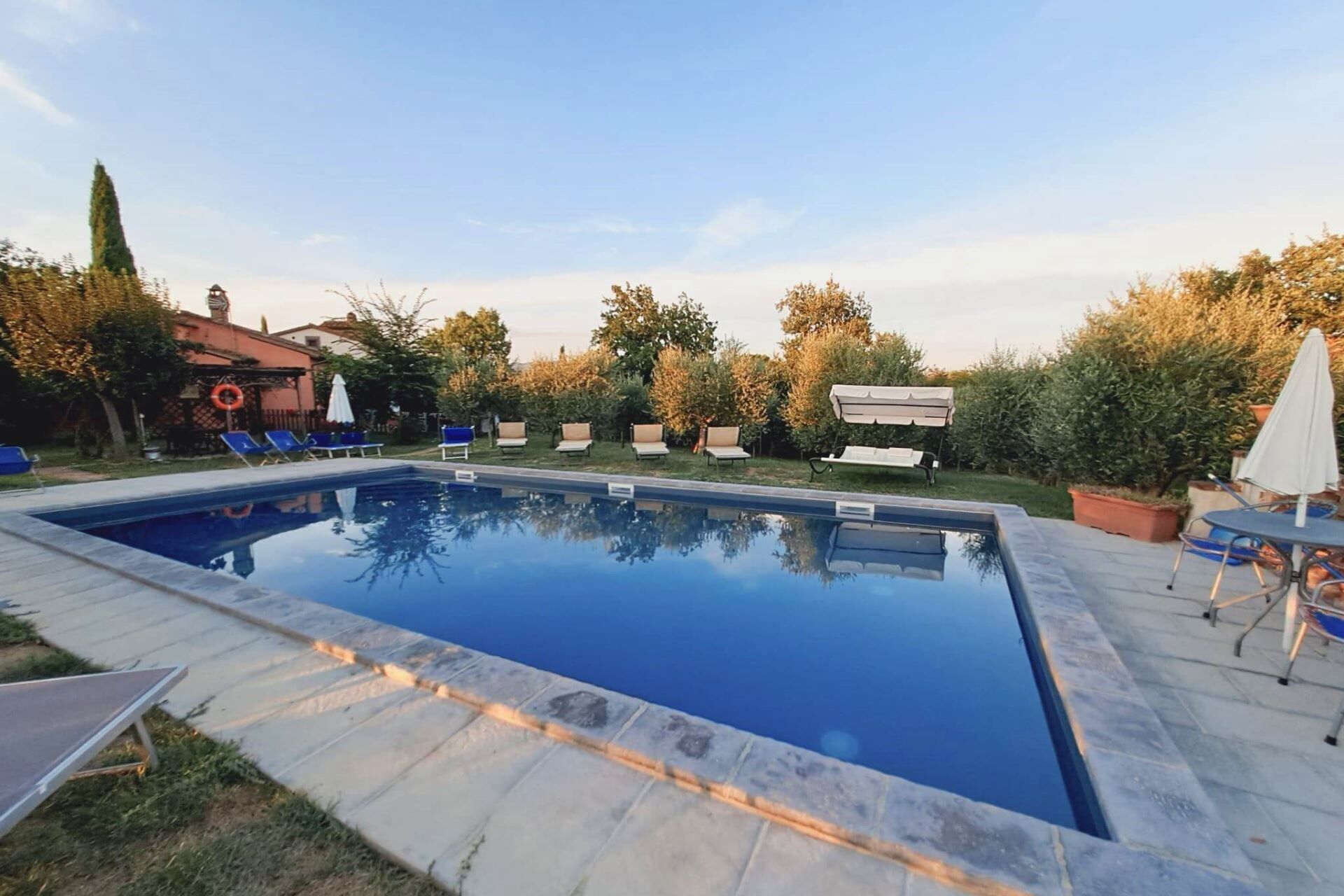 Beautiful apartment for 4 guests with A/C, pool, WIFI, TV and parking