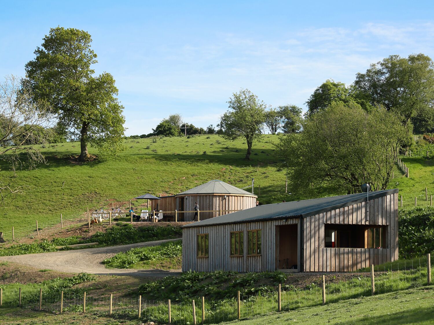 ROLLING HILLS, family friendly, with open fire in Bishop's Castle
