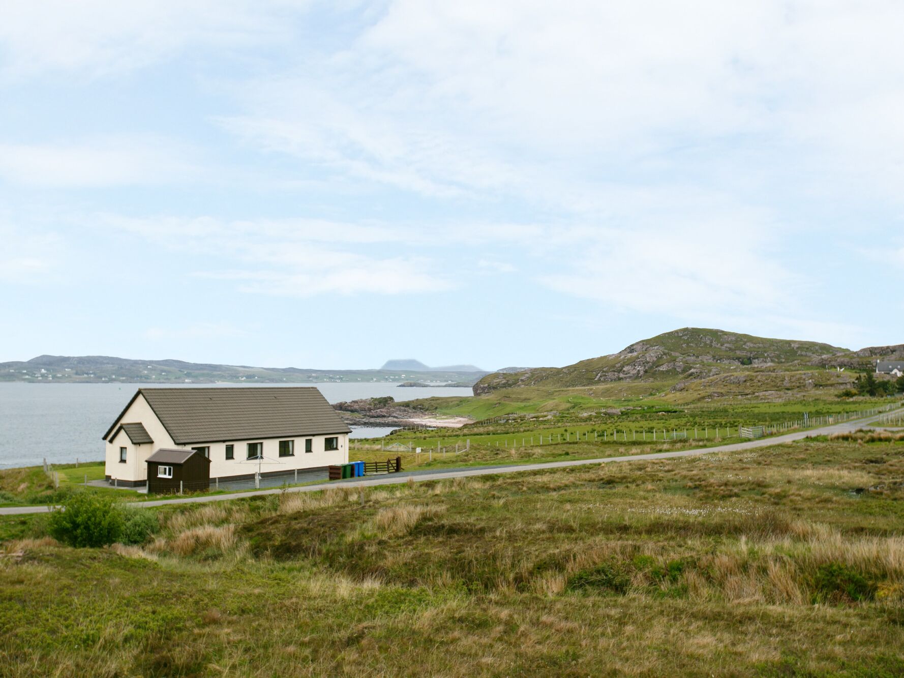 1 BAYVIEW BUNGALOW, character holiday cottage in Poolewe