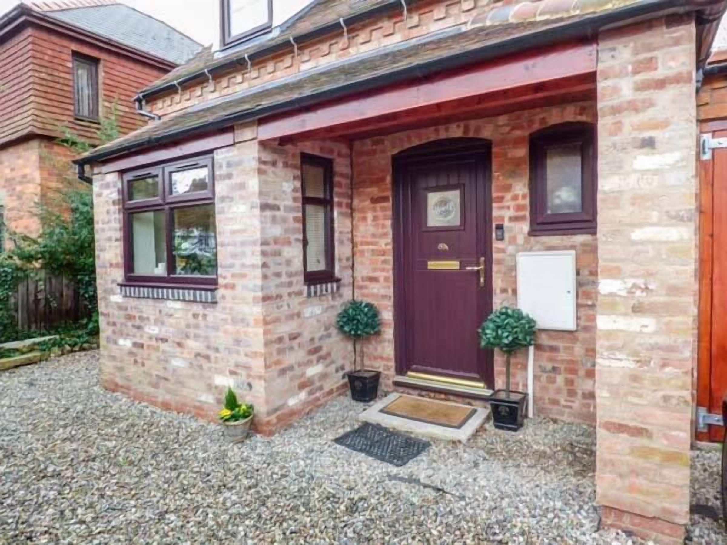 BEACON COTTAGE, family friendly, with open fire in Malvern