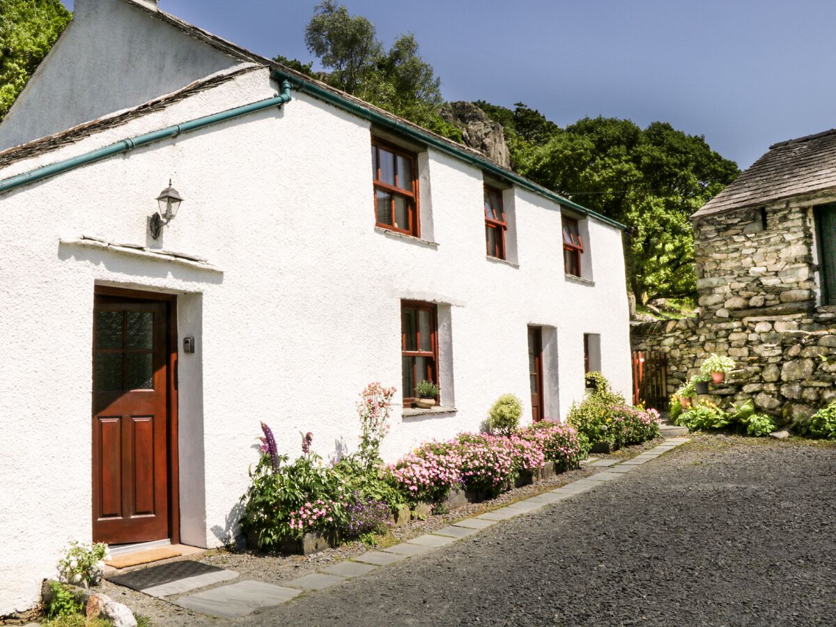 UNDERCRAGG, pet friendly, with open fire in Broughton-In-Furness