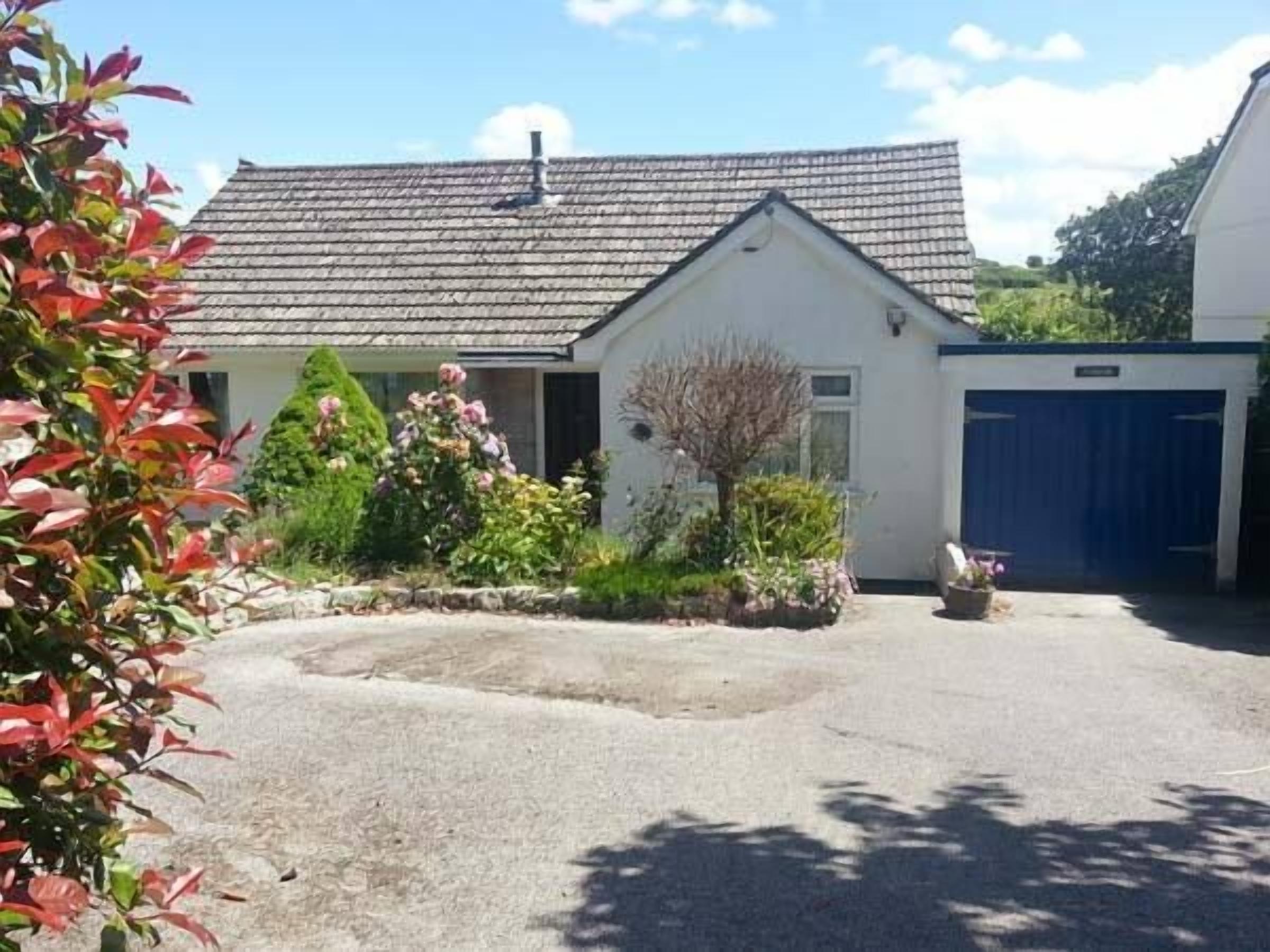JOYLANDS, pet friendly, with a garden in Falmouth