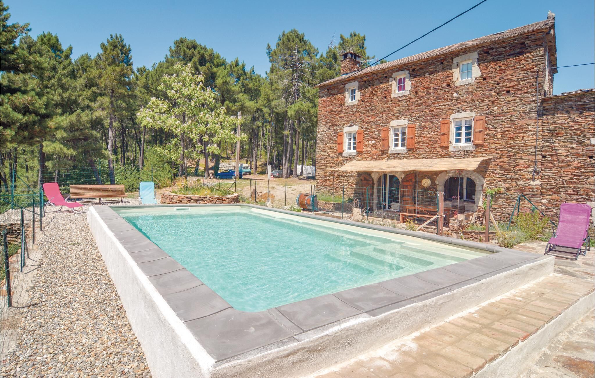 Located in the commune of Malbosc, this beautifully renovated vacation home in the Cevennes welcomes