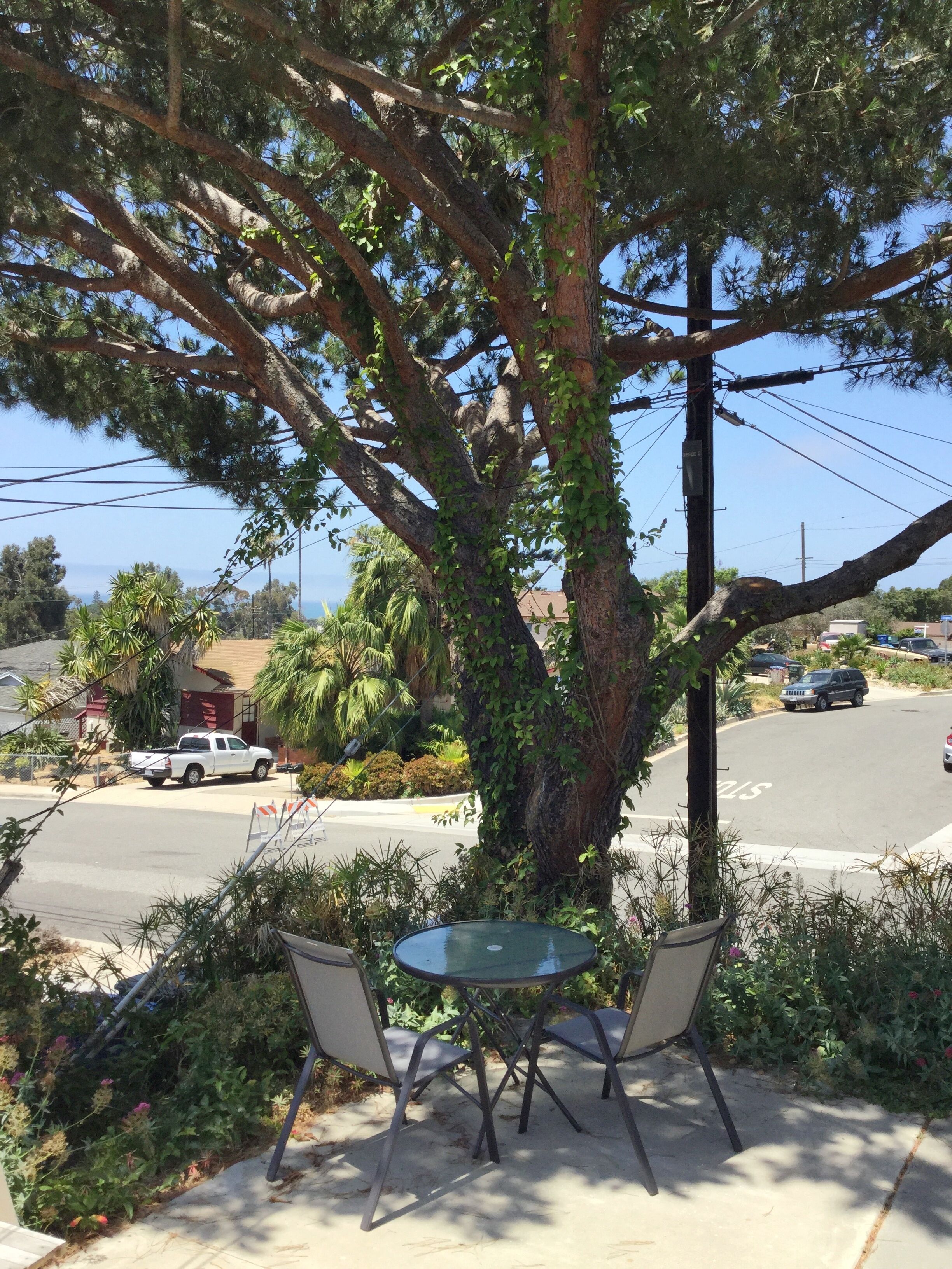 A charming 1+1 located on the hillside of Ventura w/ Ocean View
