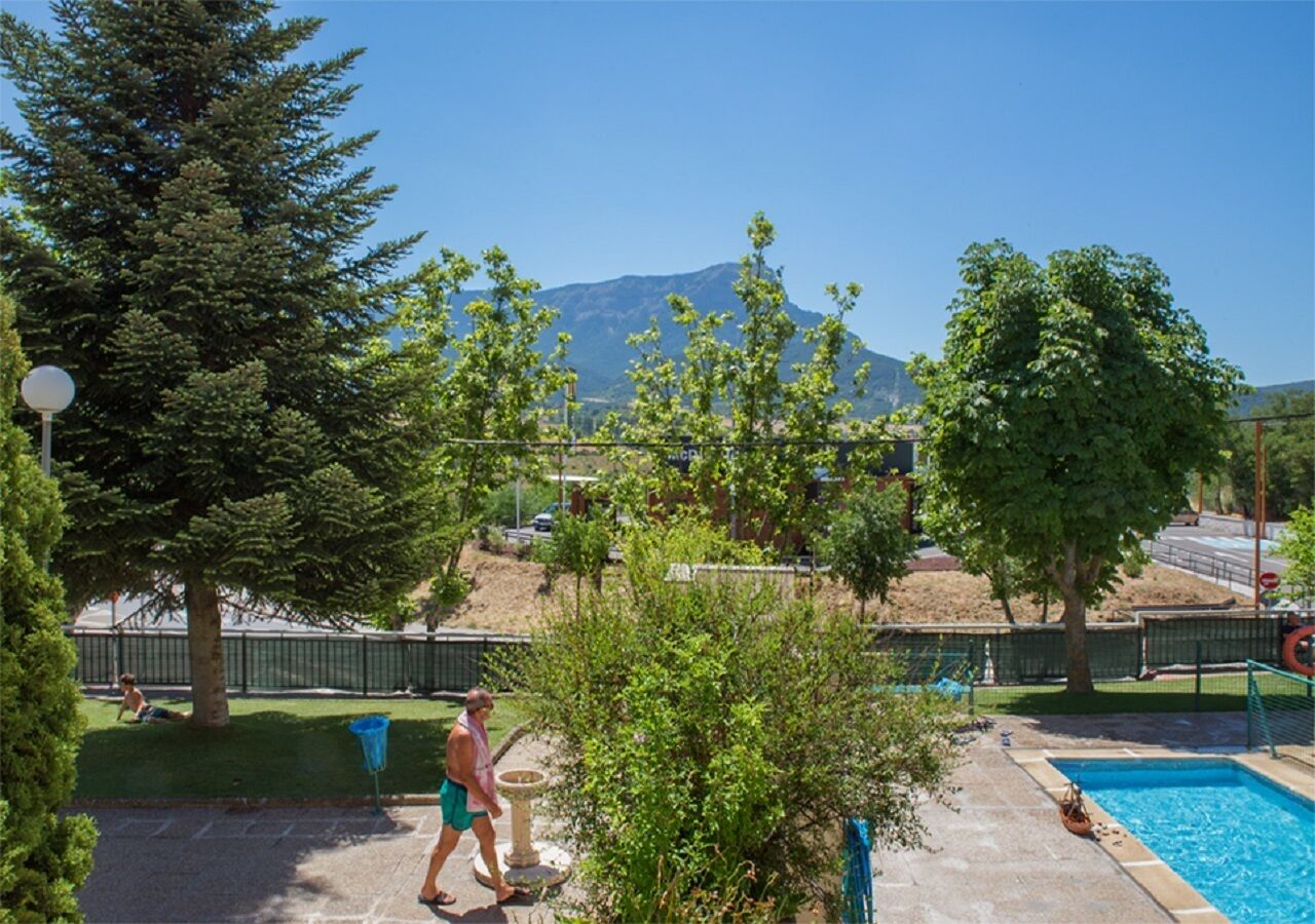 Apartment with garage and summer pool