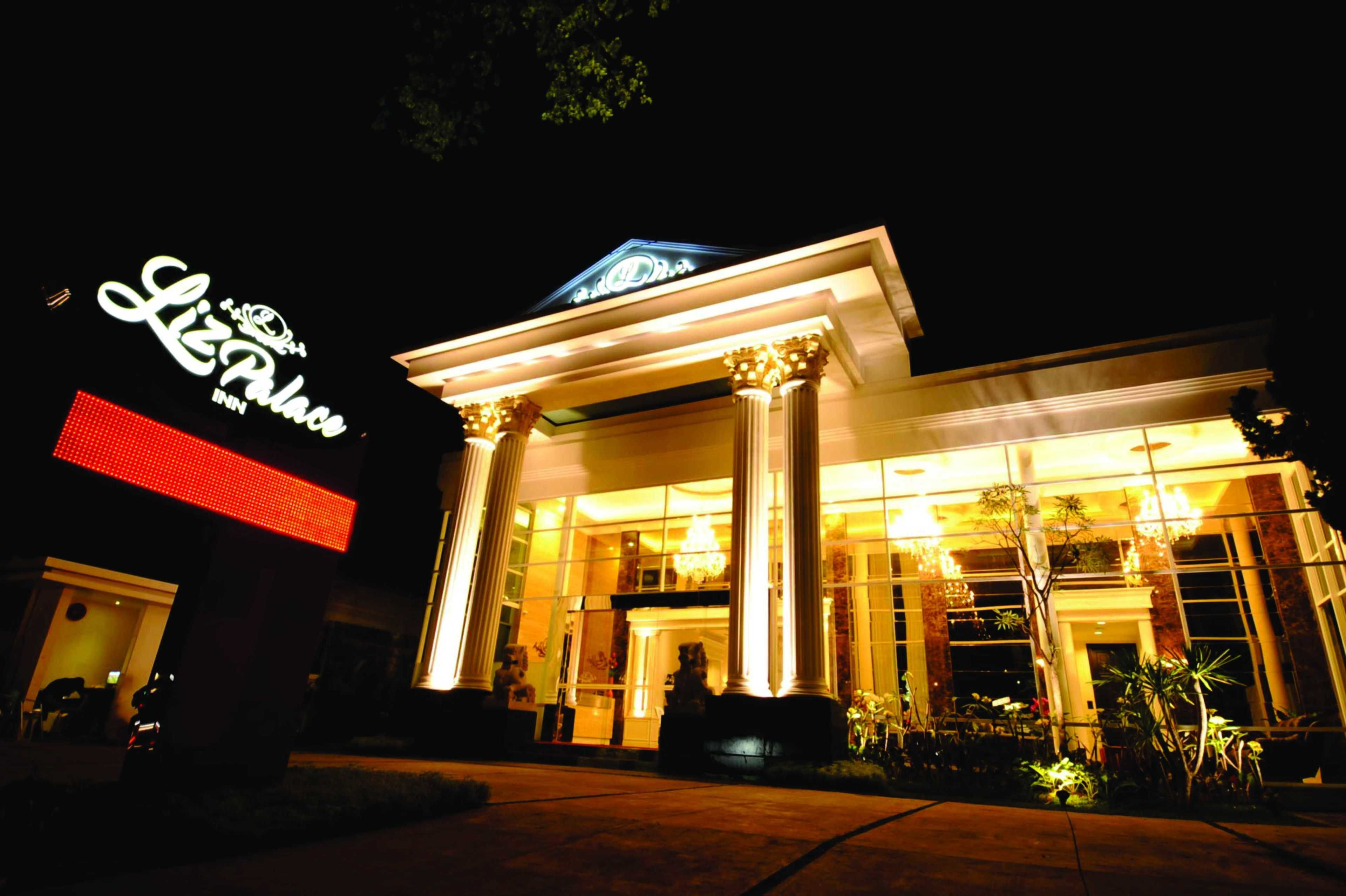 Liz Palace Inn