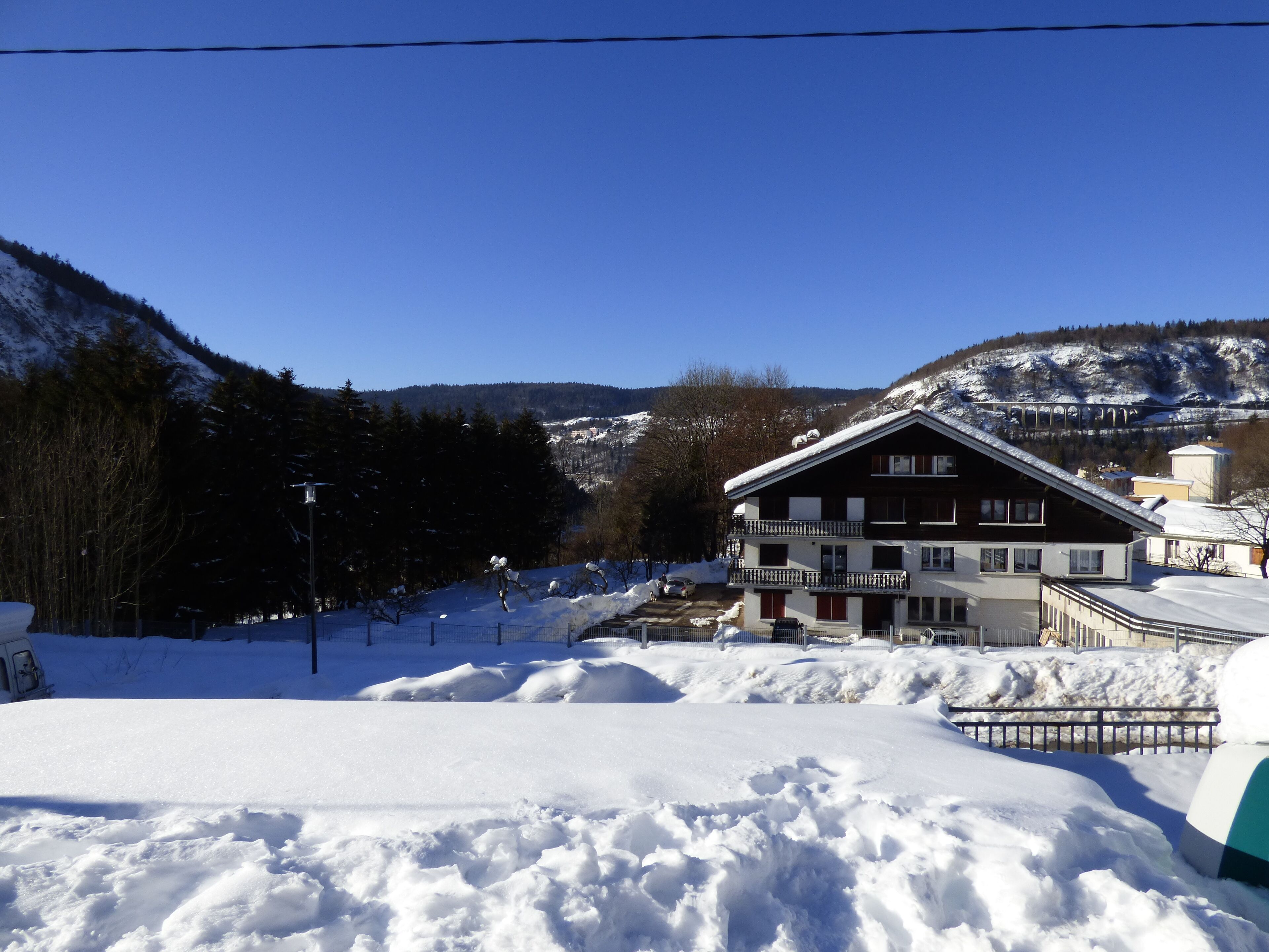 RENTAL Appartermrnt MOREZ LES ROUSSES JURA 2 TO 4 PEOPLE
