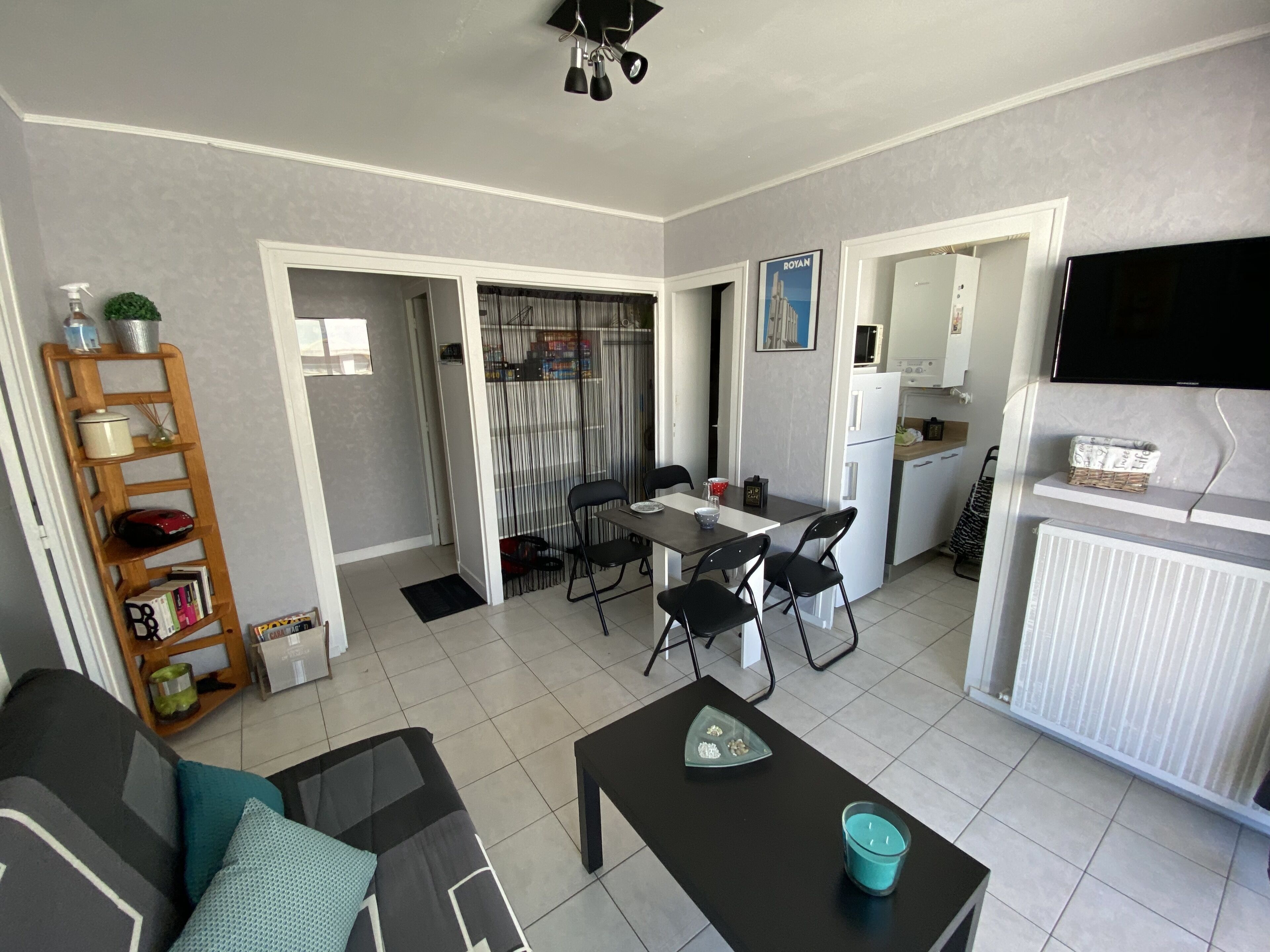 T2 fully equipped (WIFI) in the city center, quiet for 4 people 
