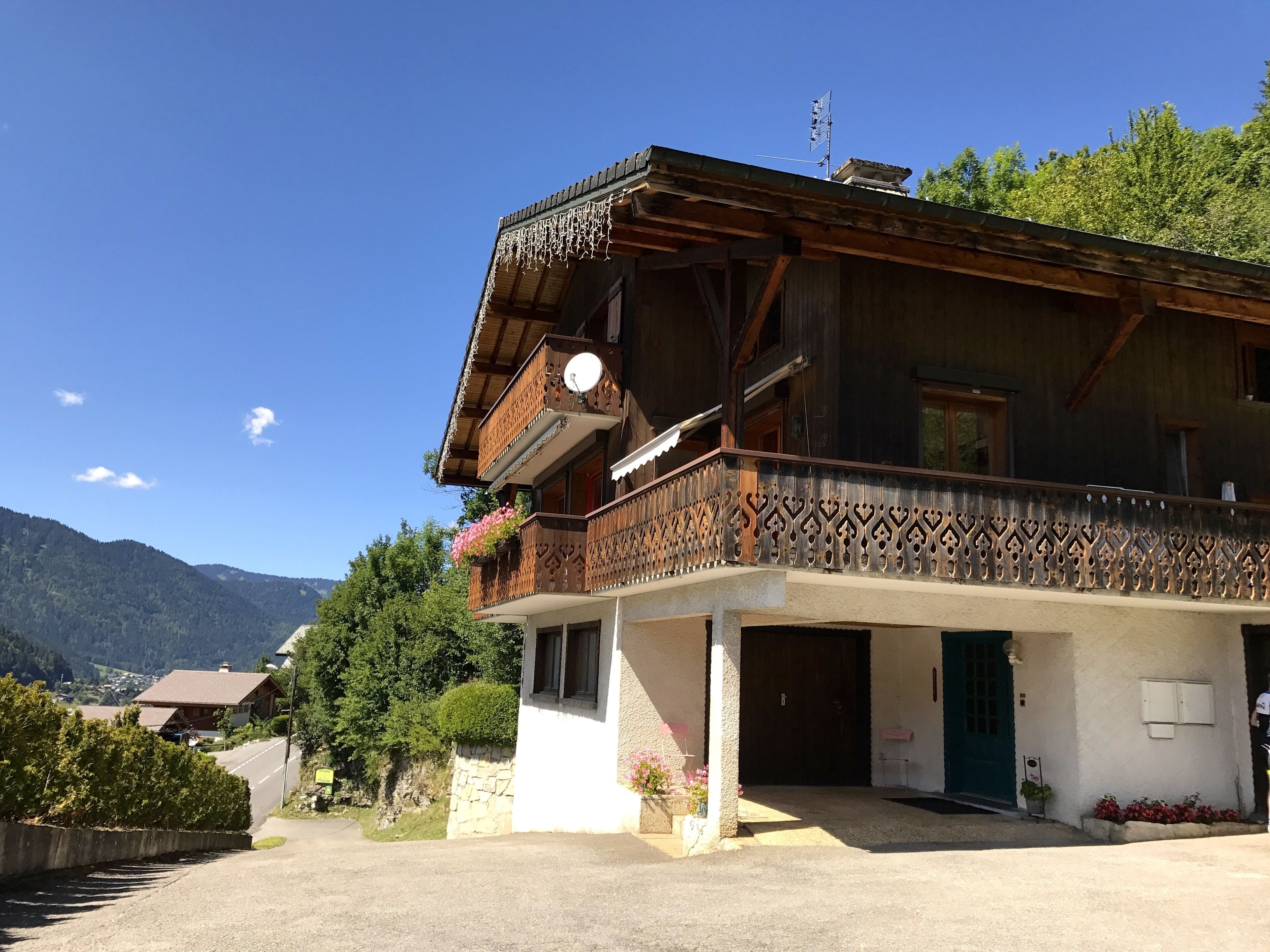 Morzine, south-facing apartment, 2 bedrooms, 58 sq.m, panoramic view