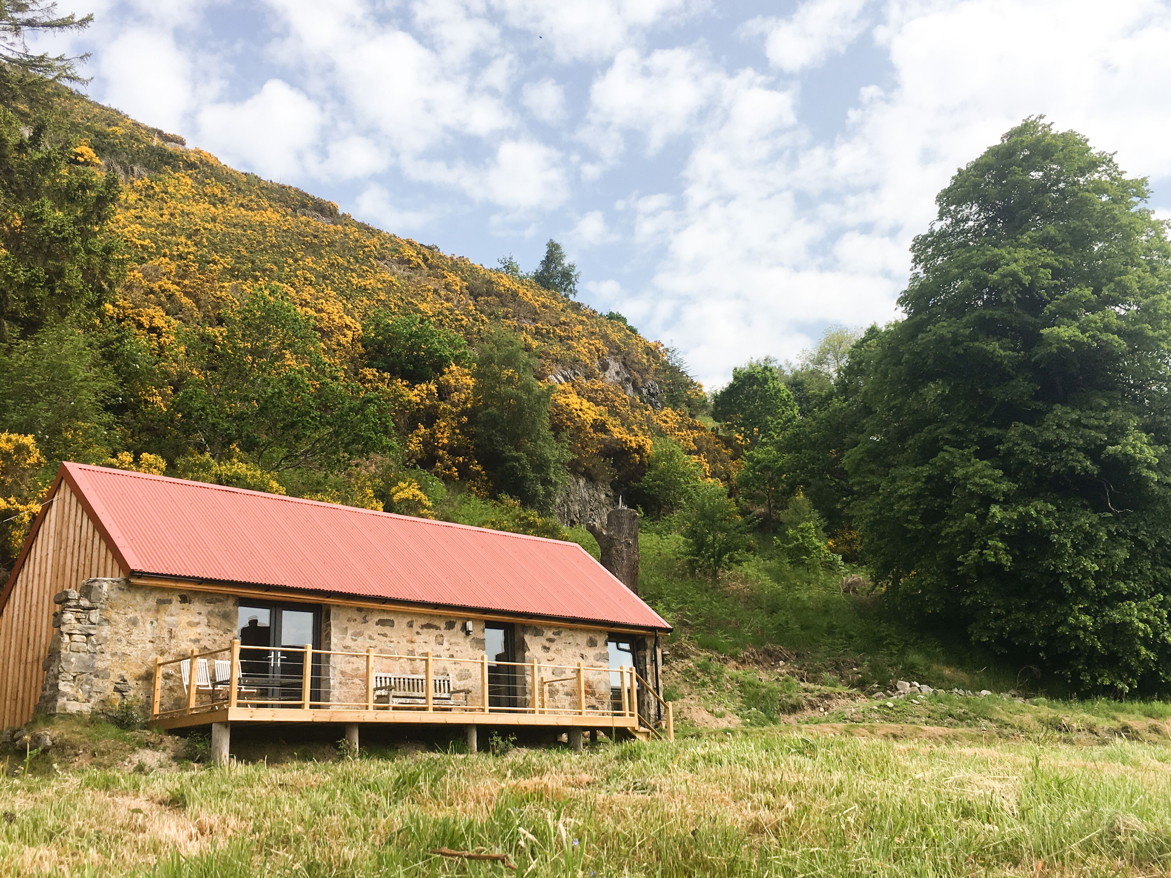 EAST CRAIGDHU COW BYRE, with open fire in Beauly