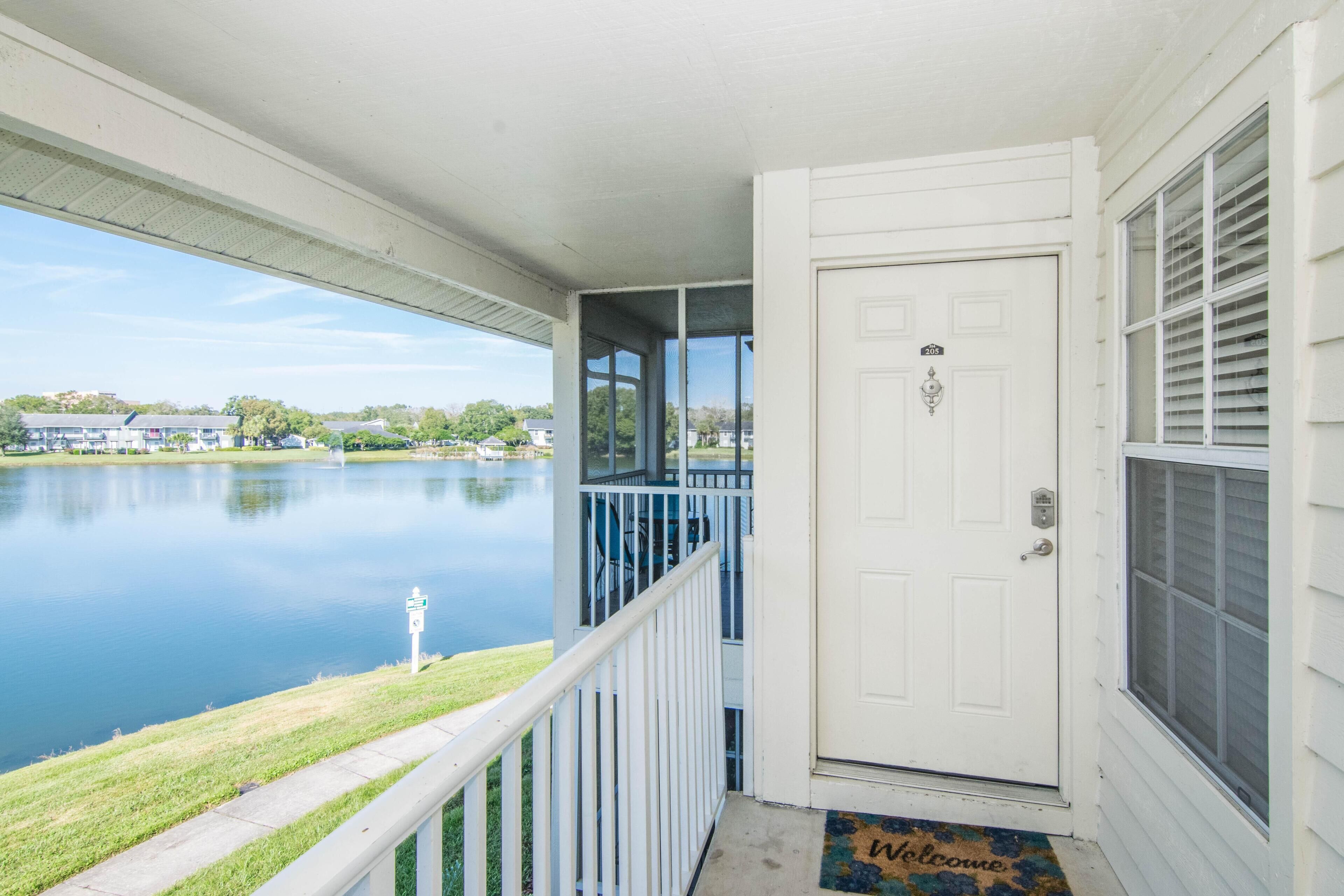 Lake Front - Corner Unit - 2 Bedroom 2 Bath