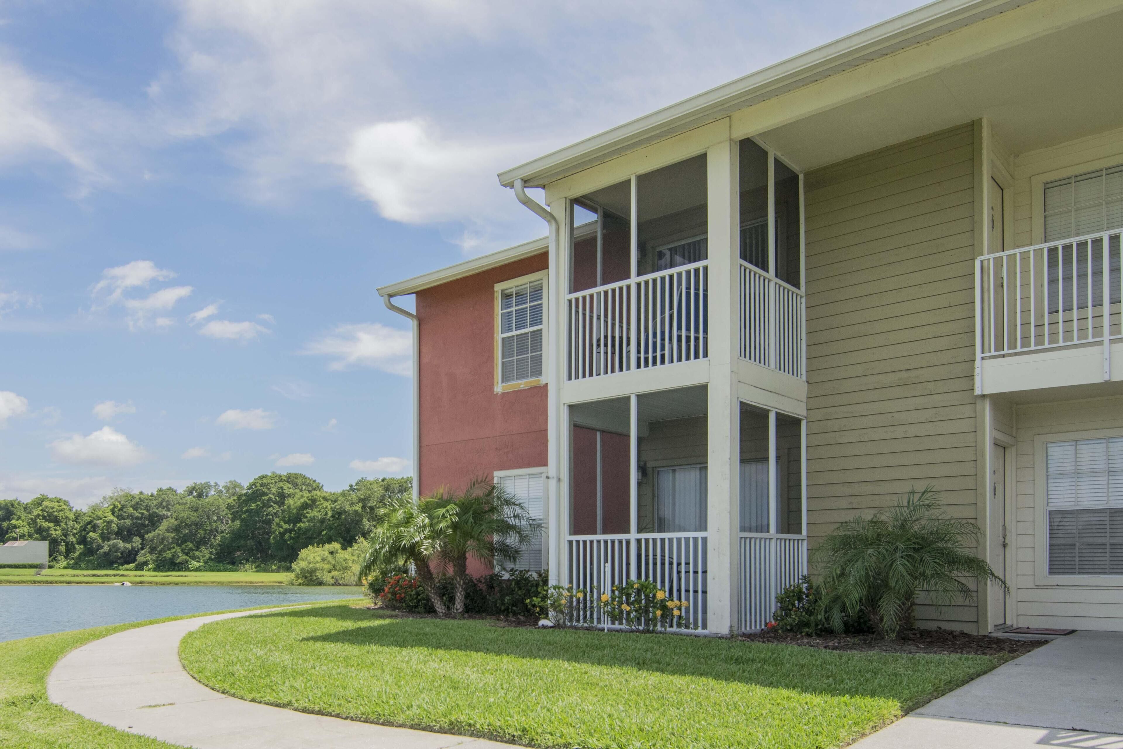 Lake Front - Ground Level - 2 bedroom 2 bath