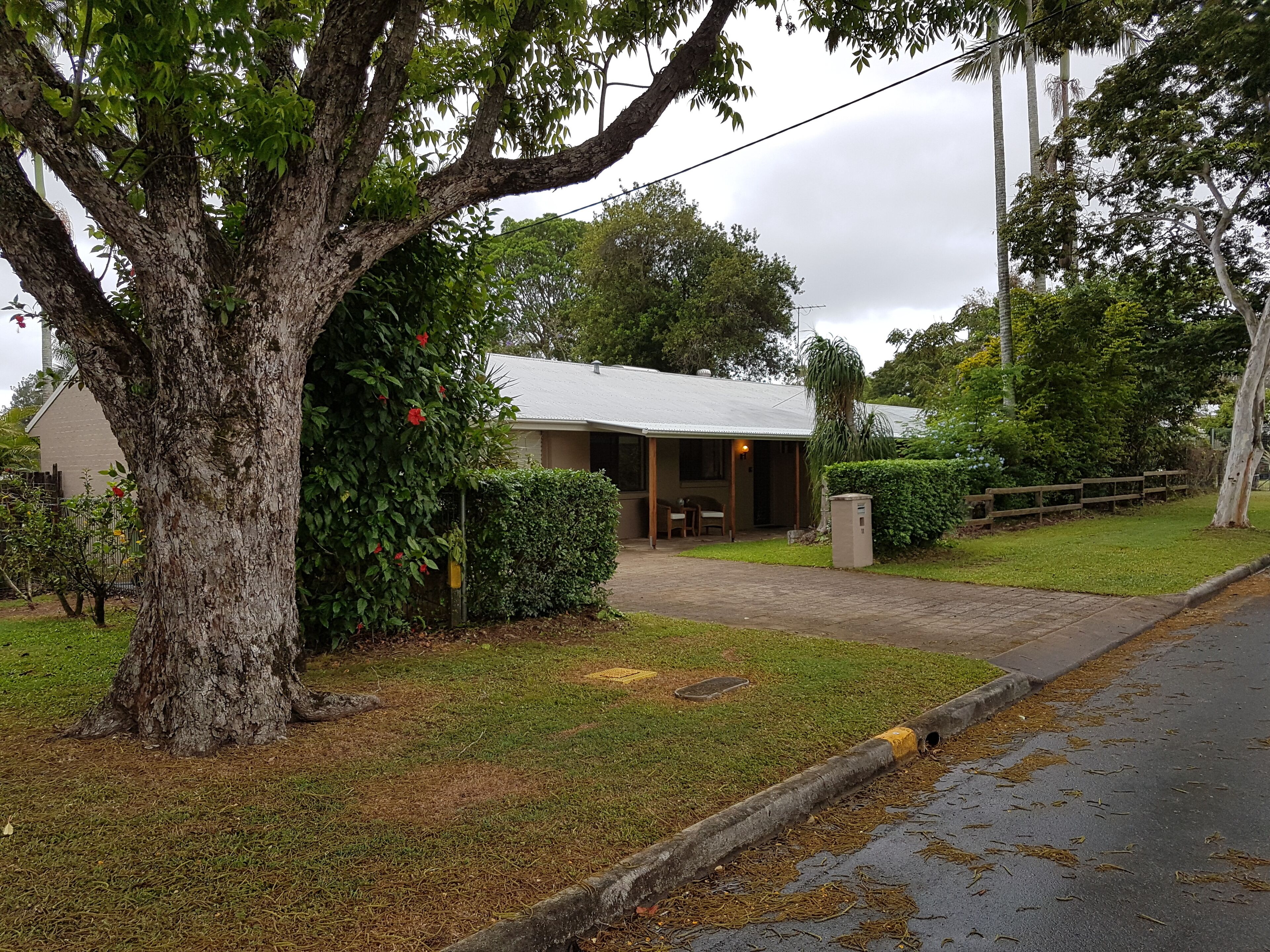 Beerwah House, 3Bedroom , swimming pool, near Australia Zoo, Sunshine Coast