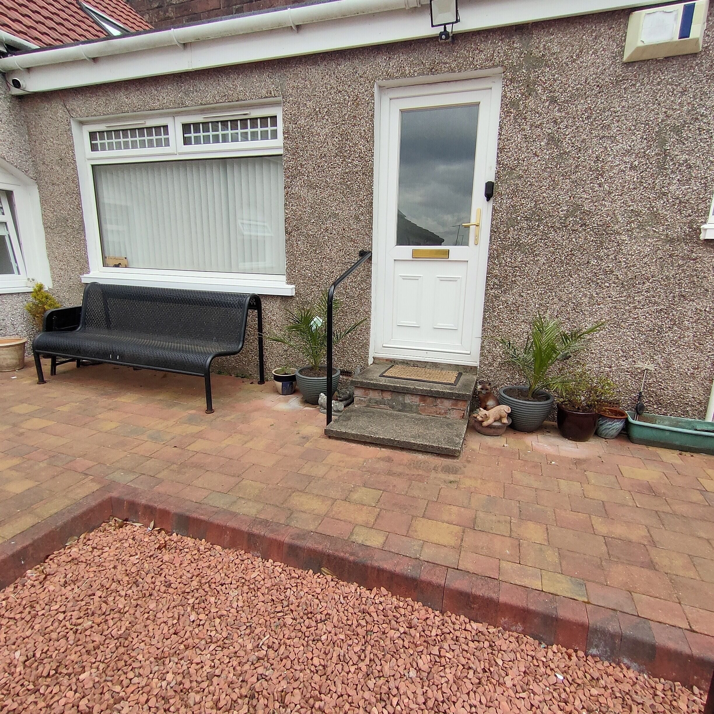 OLD SMIDDY APARTMENT, BALLOCH, LOCH LOMOND