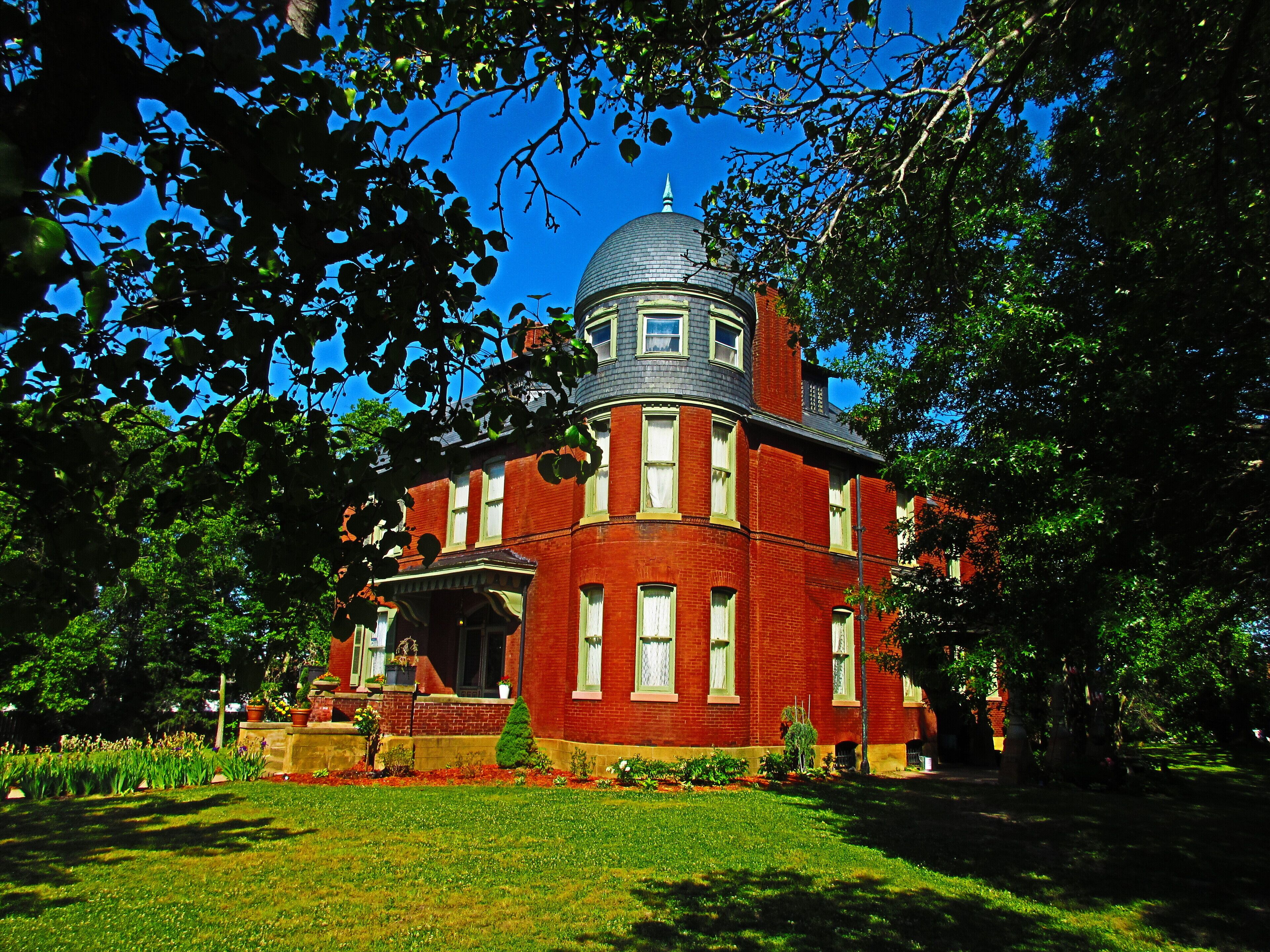 Johnston Mansion Bed and Breakfast price shown is Vrbo Mansion price