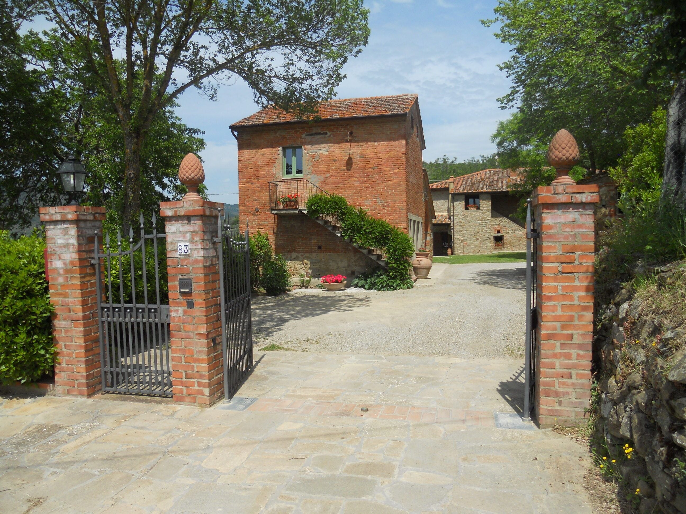 Charming Villa with pool in the heart of Val di Chiana