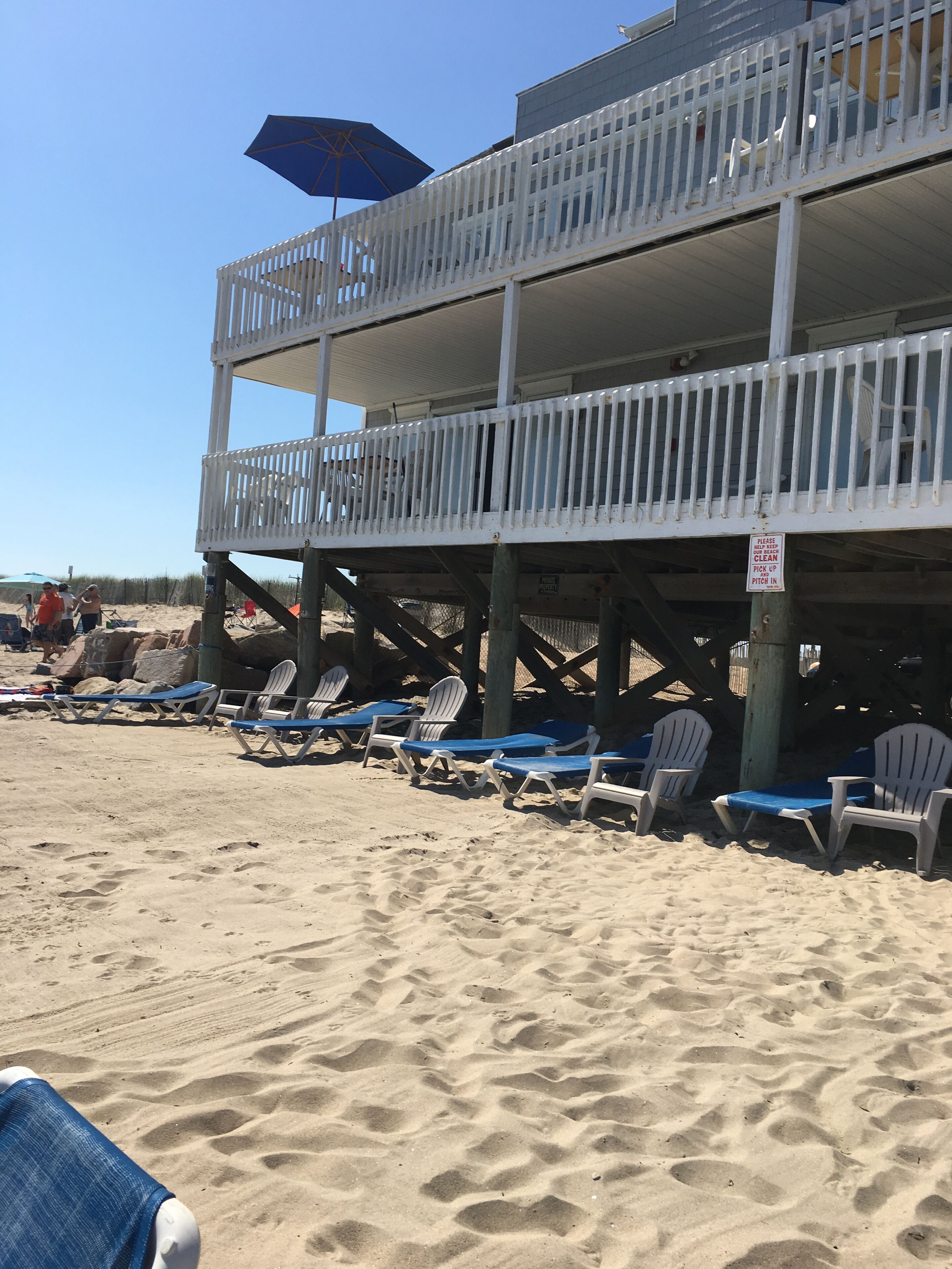 Beach Front 2 Bedroom 1 Bathroom Condo (on the beach)<br>July 2 - July 5 2022