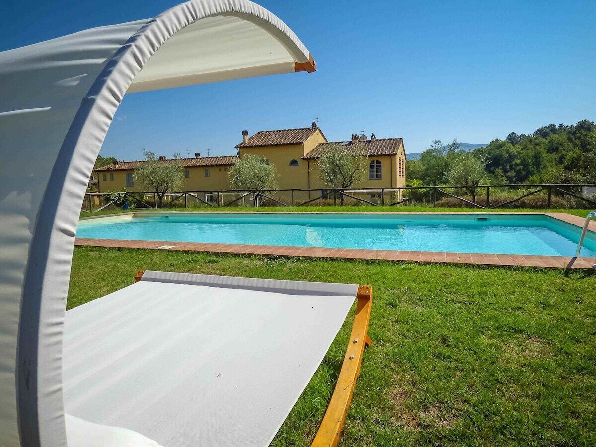 Mandolata - private garden. Covered terrace. A/C.