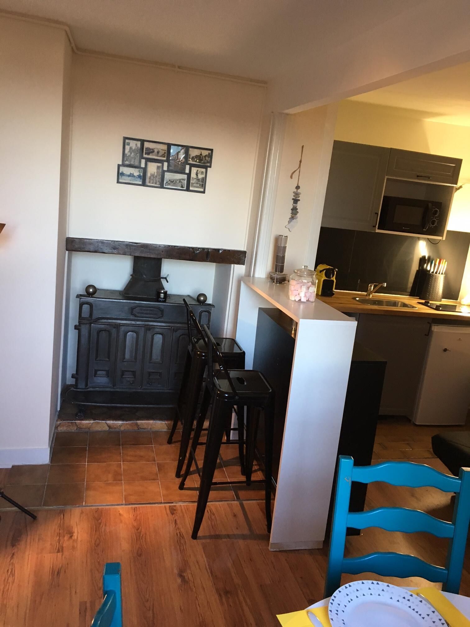 Bright apartment facing the harbor