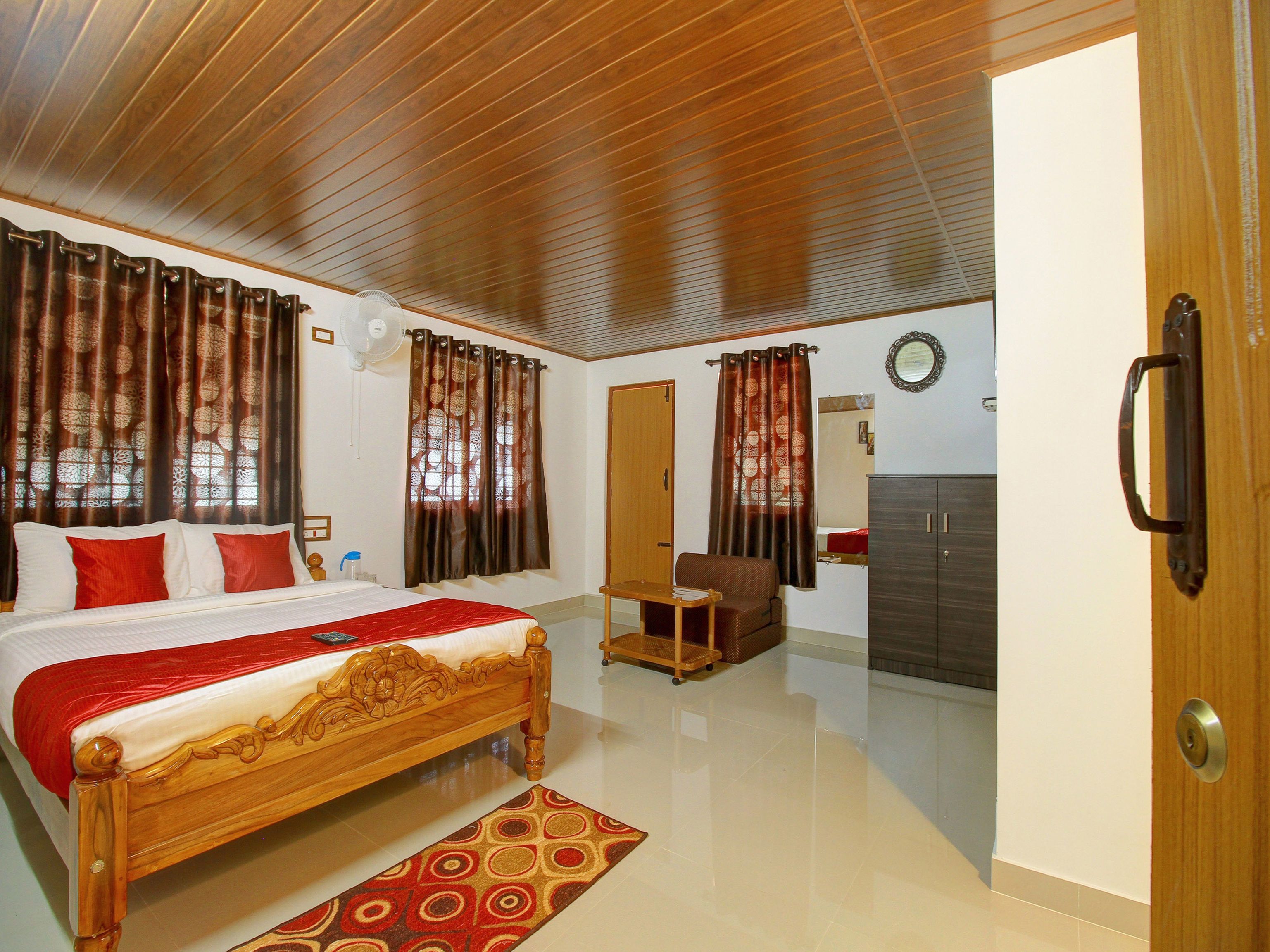OYO 12040 Home Hill View Stay Near ITI Jn