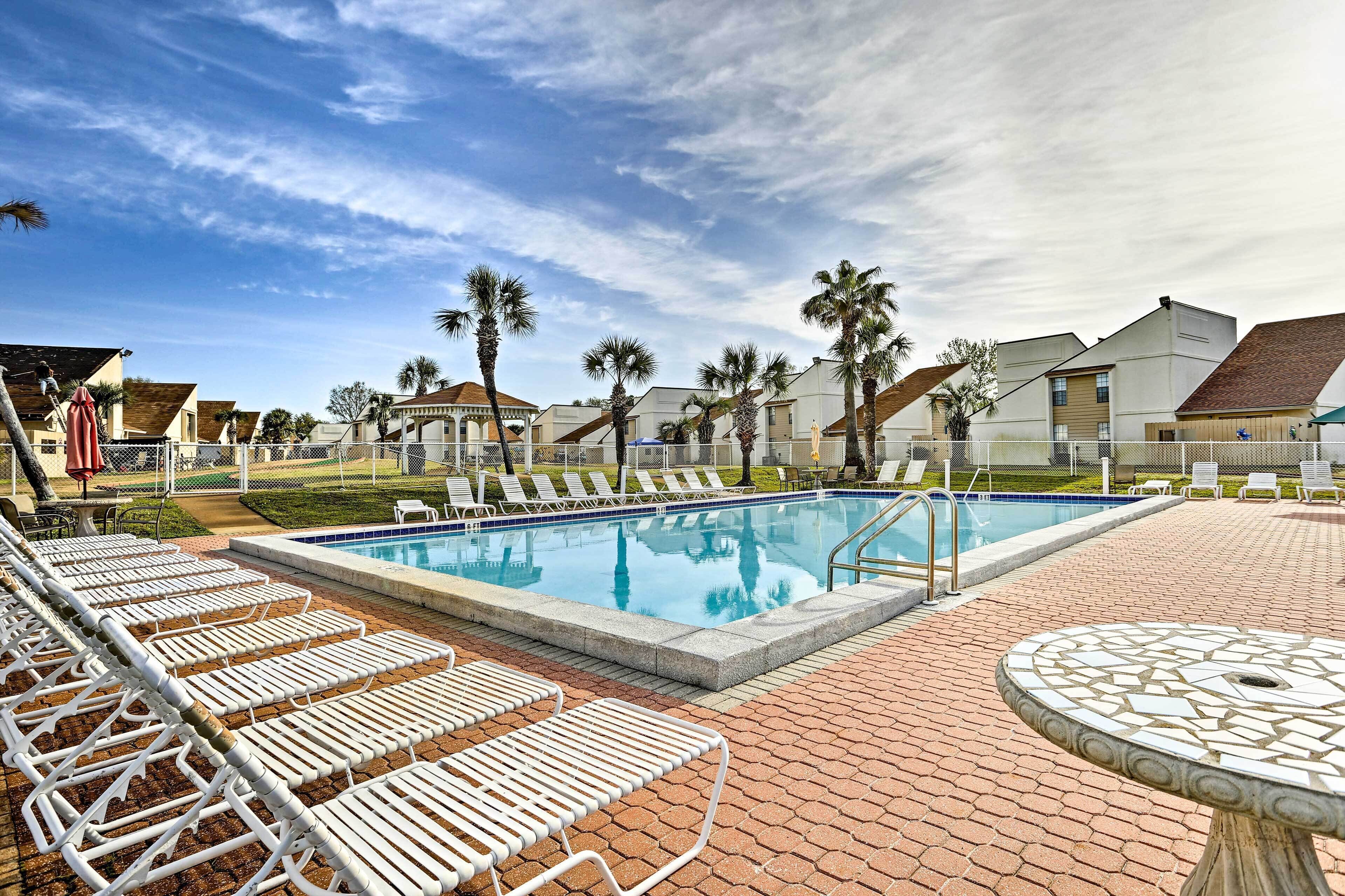 Panama City Beach Condo w/ Patio: Walk to Beach!