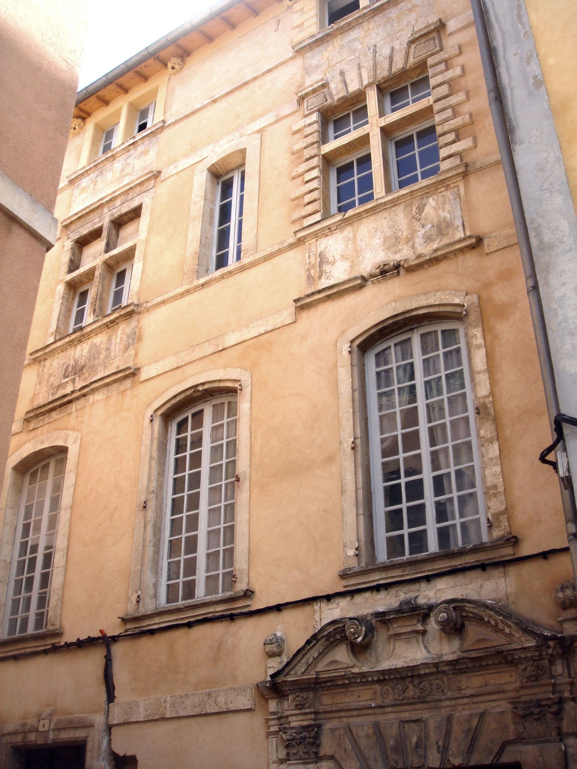 Live a unique 'provencale' experience in the heart of the Luberon