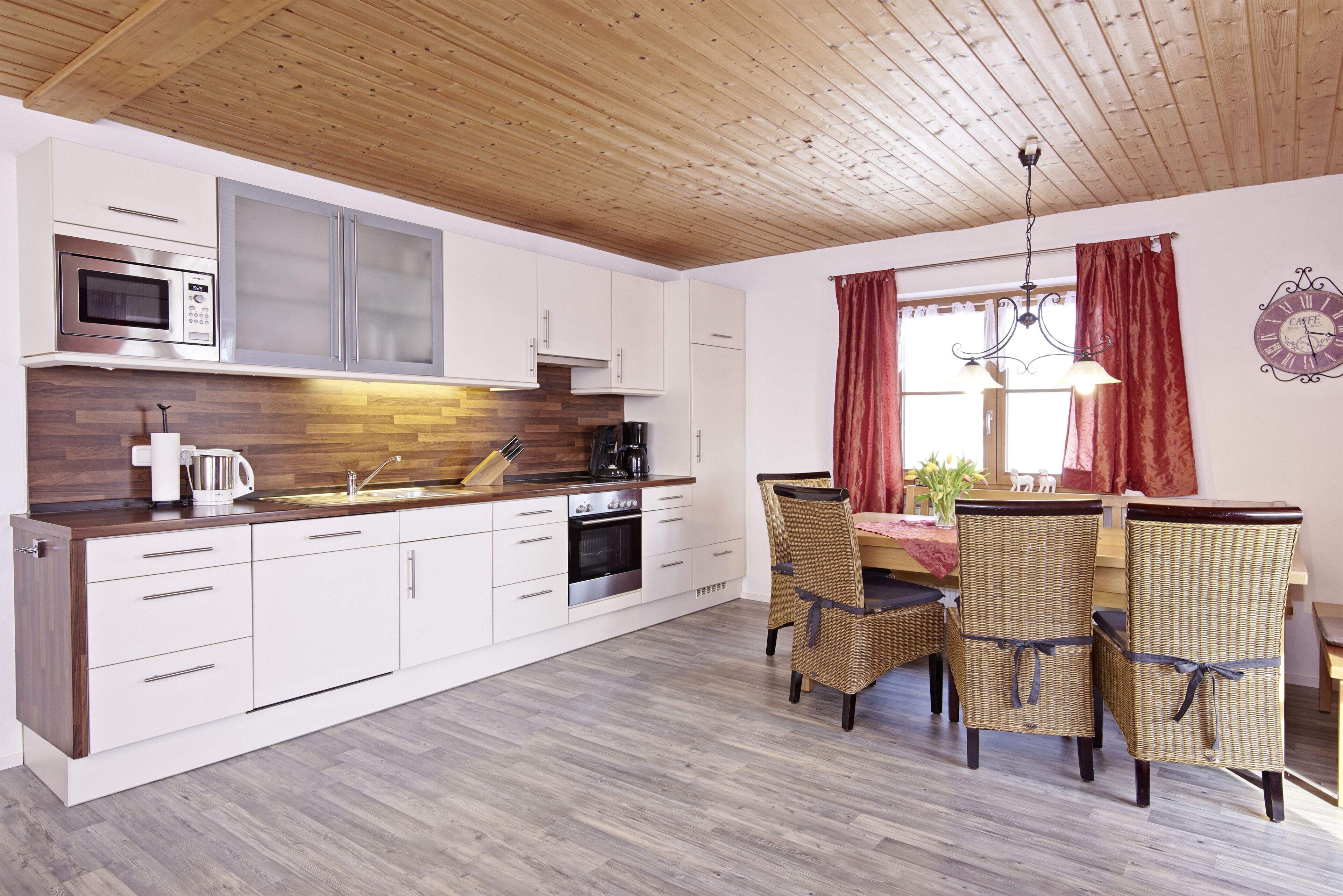 5-star holiday apartment with south-facing balcony for 1-8 people, 105 sqm