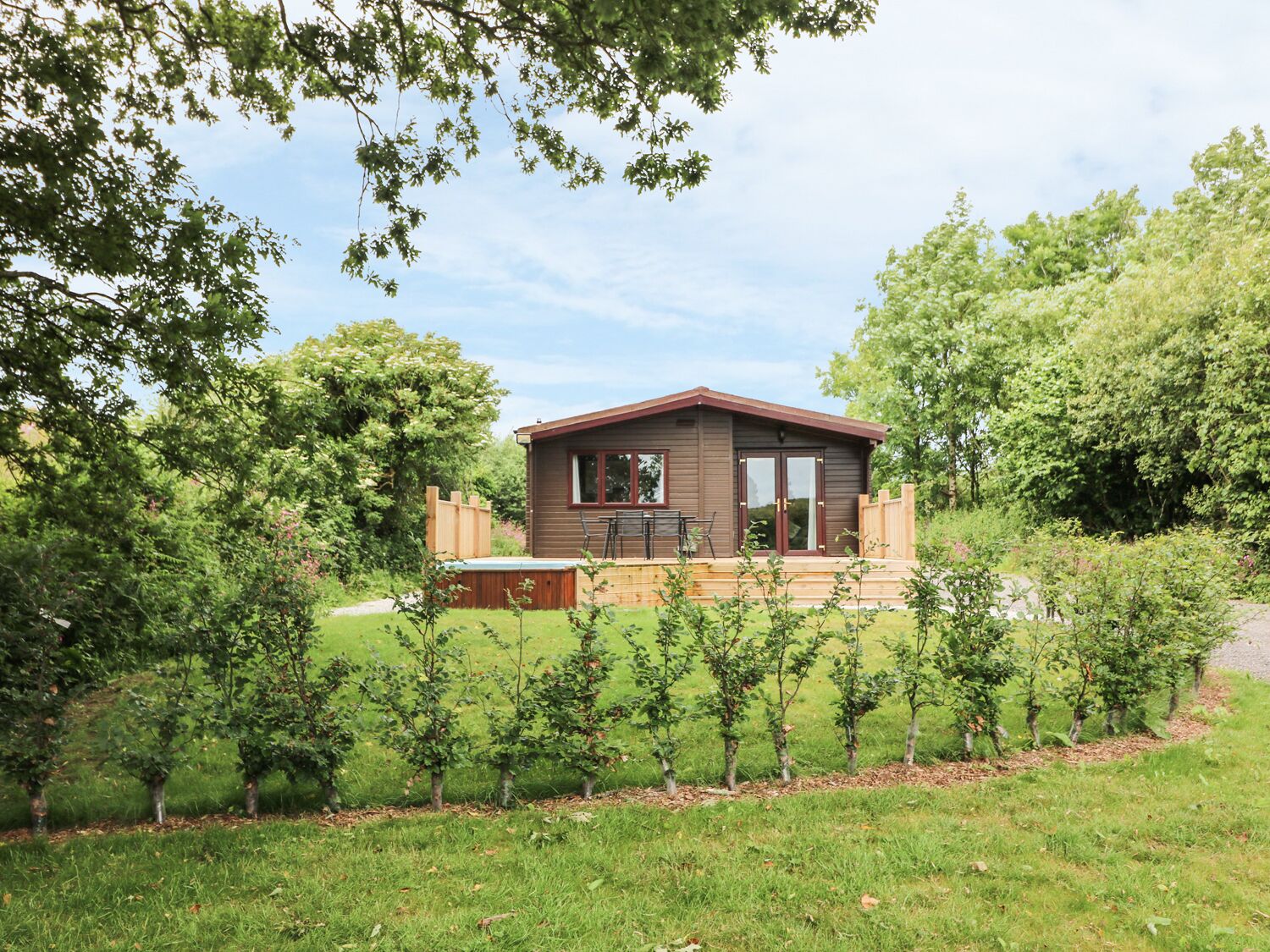 OAK LODGE, family friendly, with hot tub in Falmouth