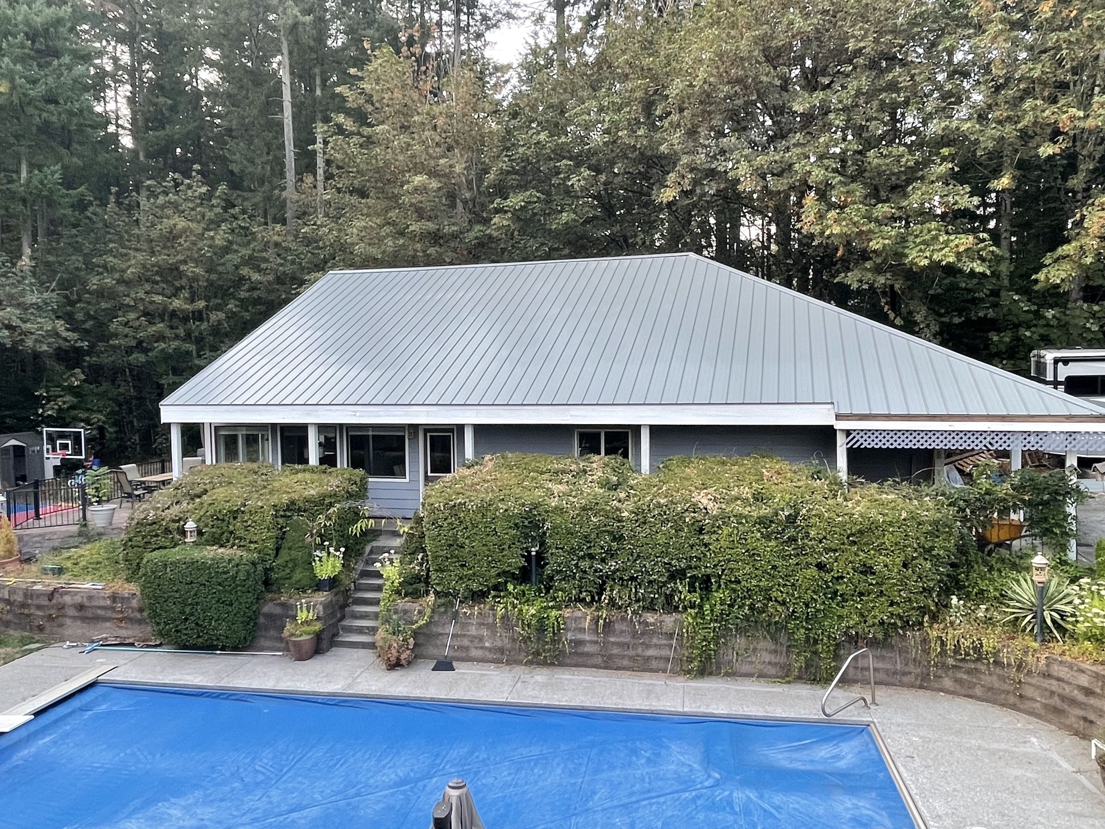 Guest House located in between Lake Oswego and West Linn.  20 Minutes 