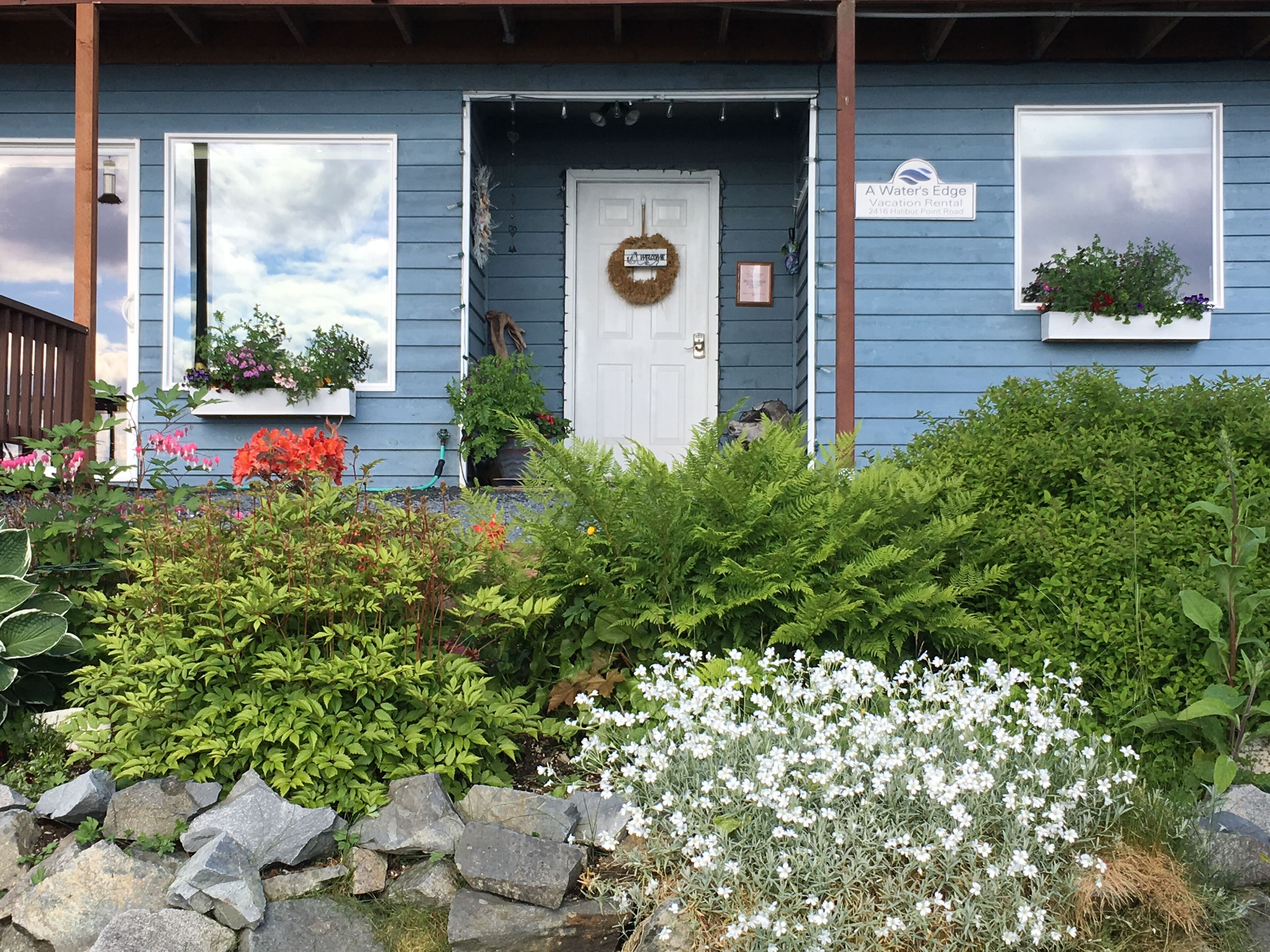 A Water's Edge ~ Where you feel at home by the sea!  Open, spacious 1 BR retreat