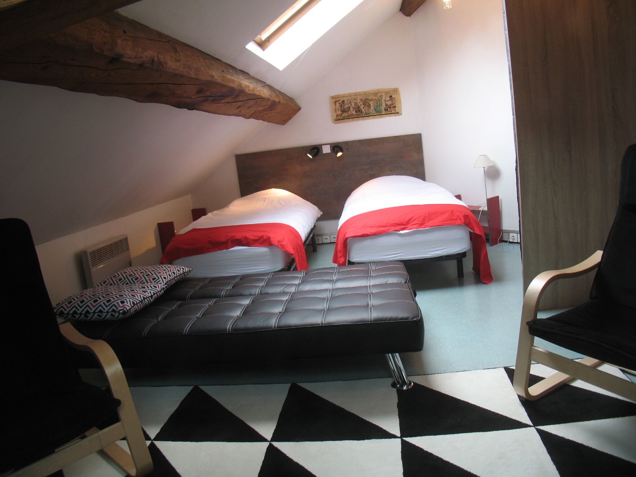 apartment for easy access to all places tram bus