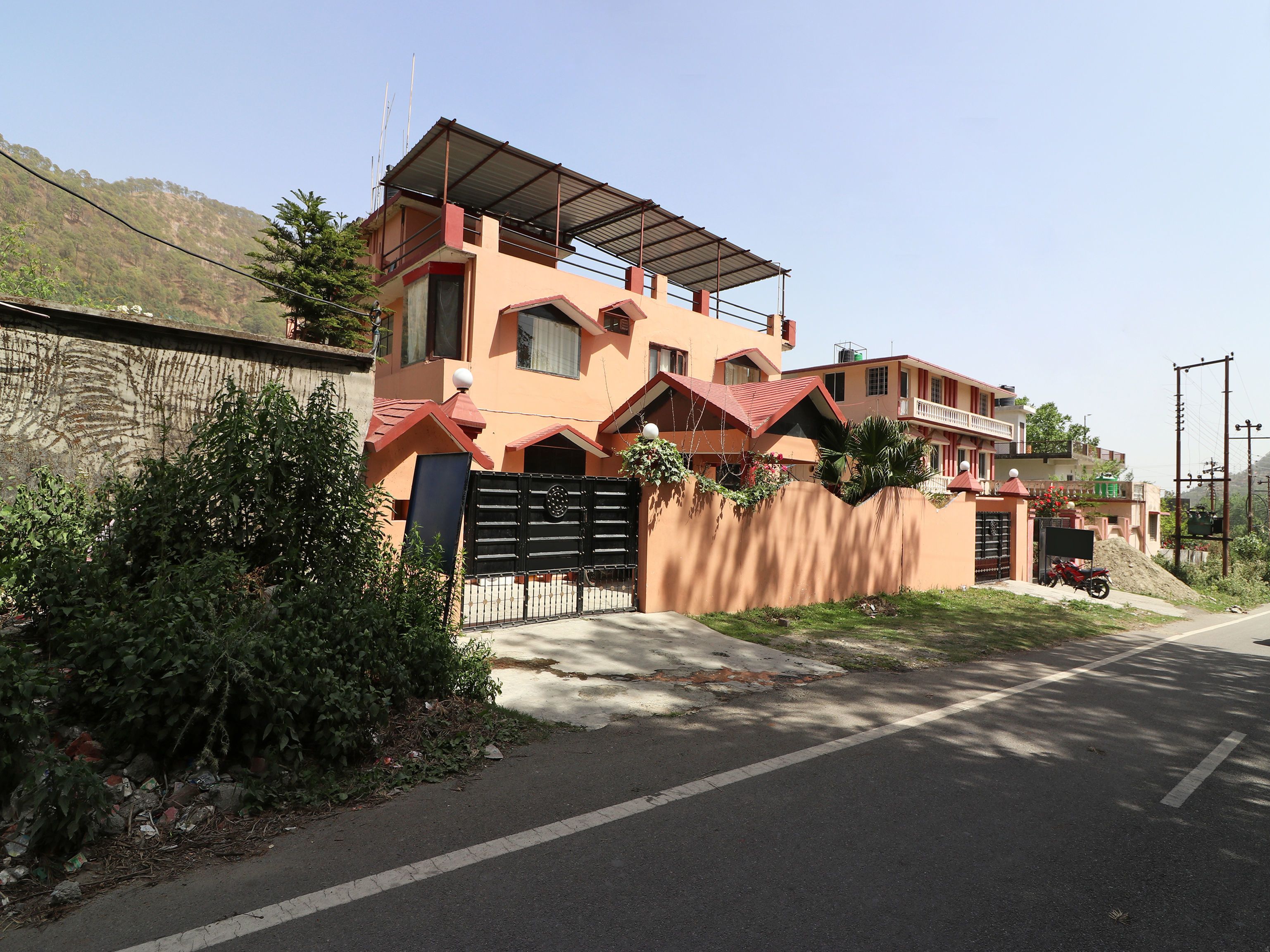OYO 13884 Holiday Homes