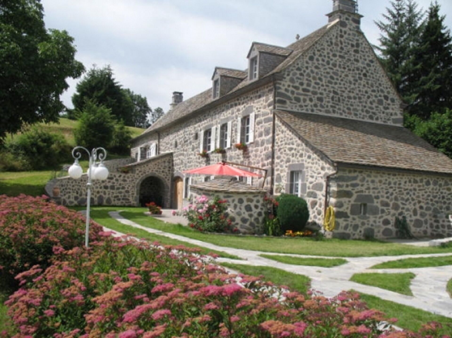 Apartment in gites with 3 bedrooms, private garden in the countryside