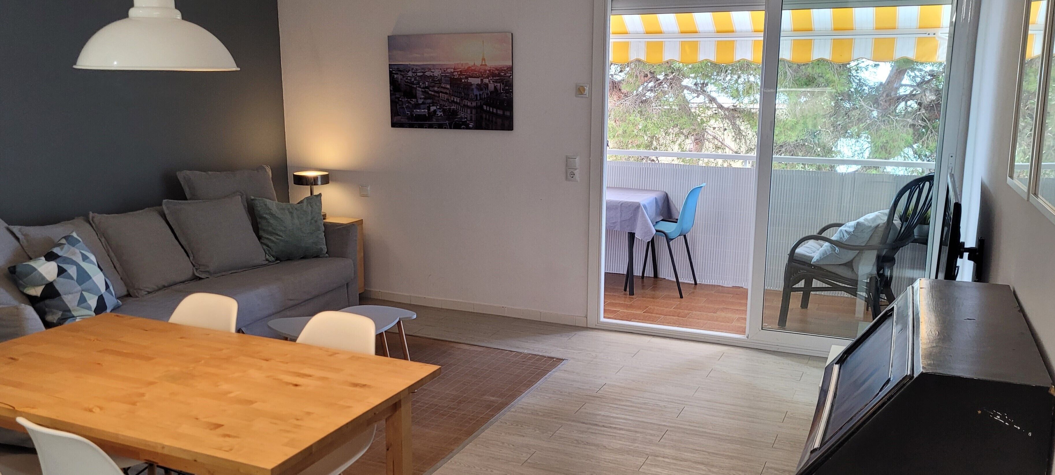 10 meters from the beach terrace overlooking the sea