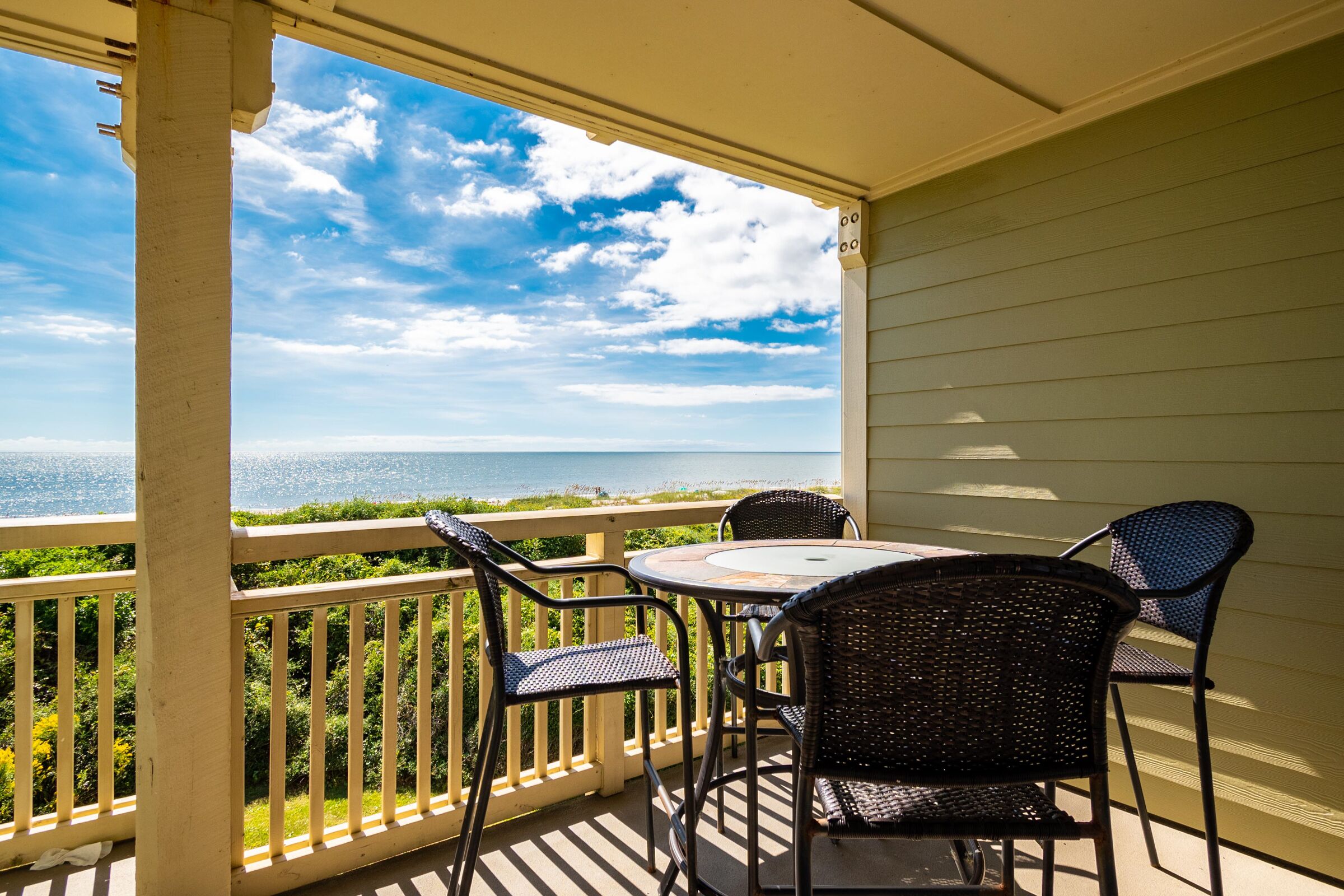 Bonnie By The Sea: Lovely Oceanfront Condo at the Oak Island Beach Villas