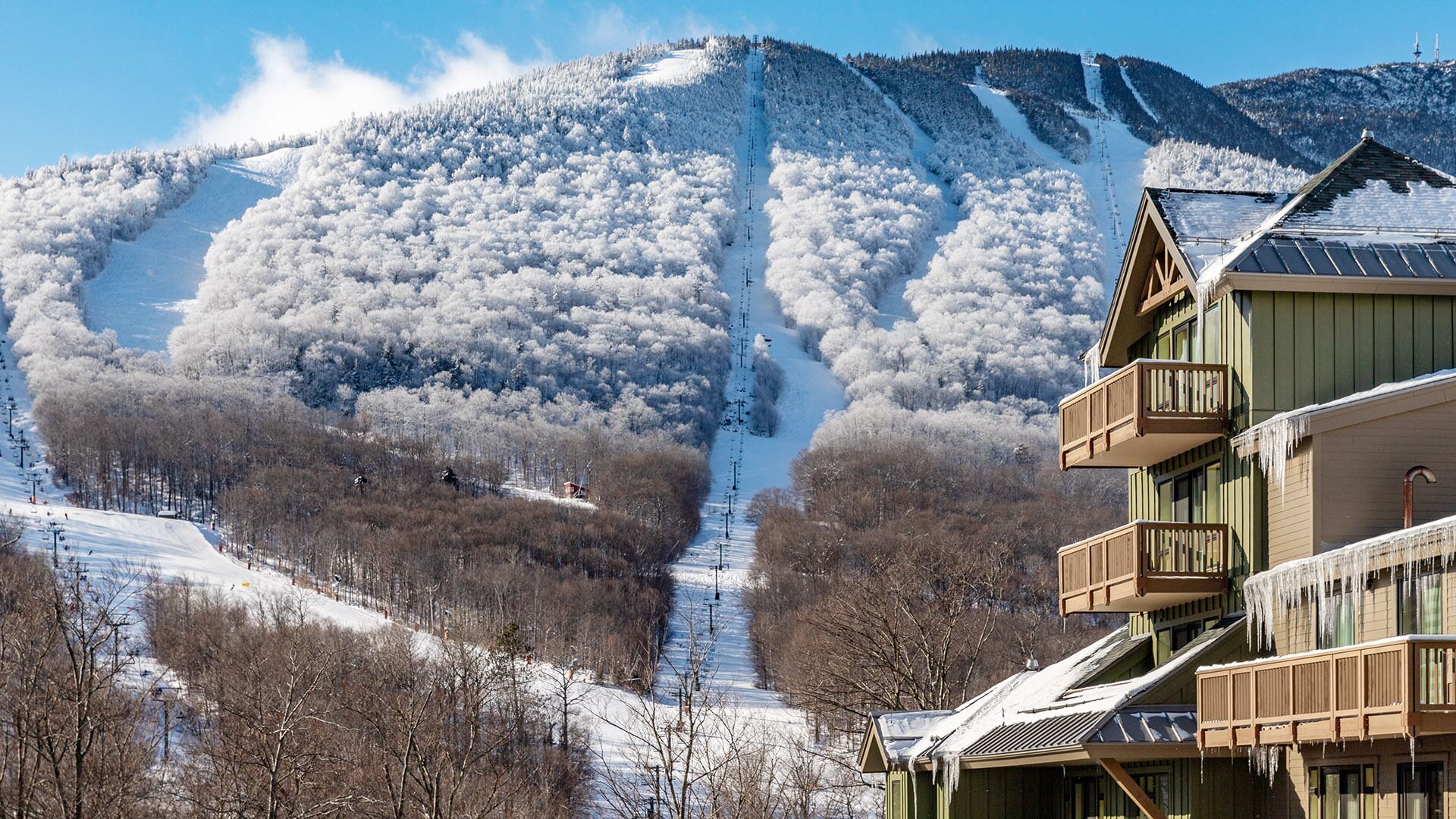 3 BDR Ski in/Ski Out Stunning MT Mansfield Views. Mountain Golf Course Access 