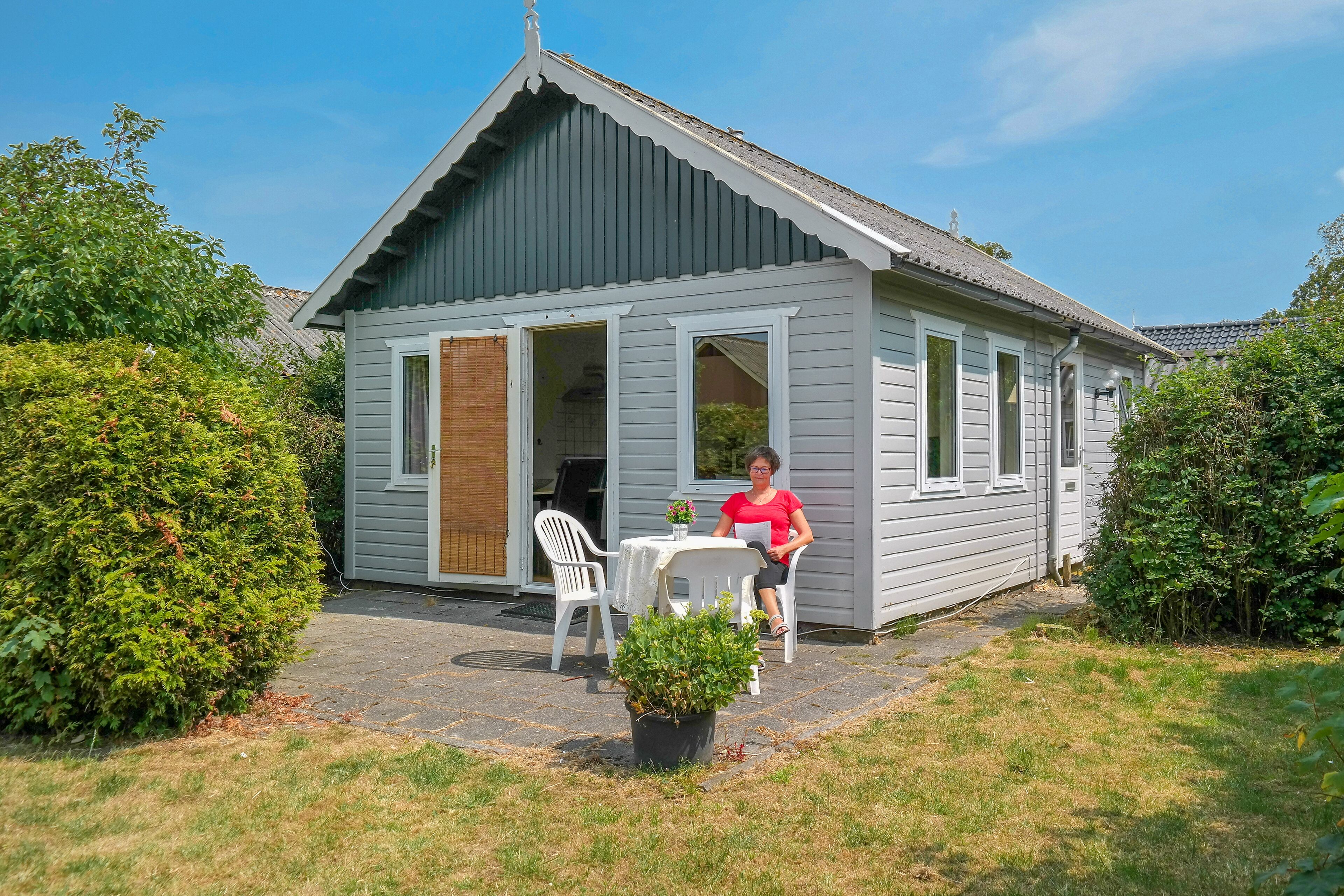 Cheapest 3 pers. holiday home close to the National Park Lauwersmeer