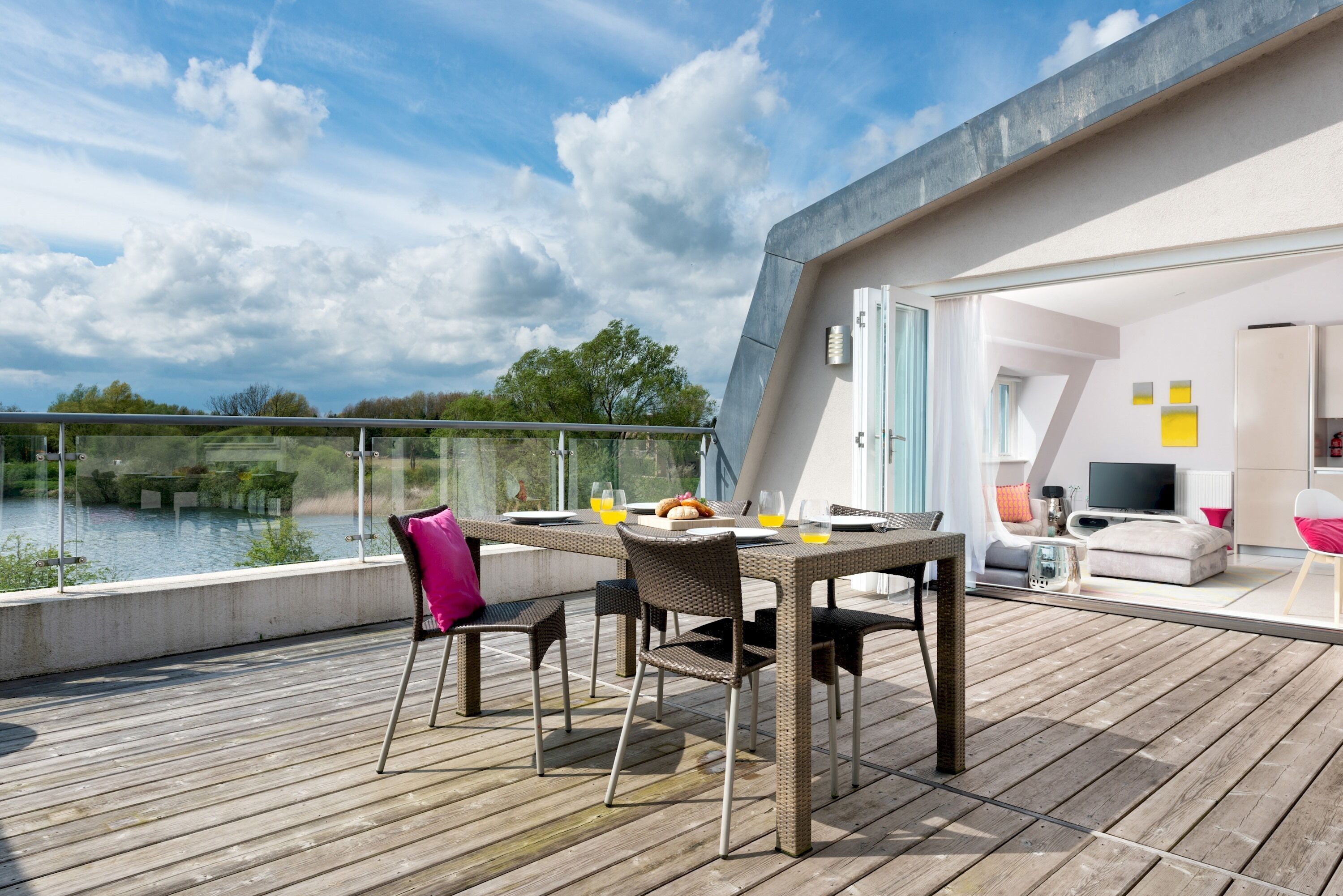 Penthouse apartment with a Spa on a nature reserve