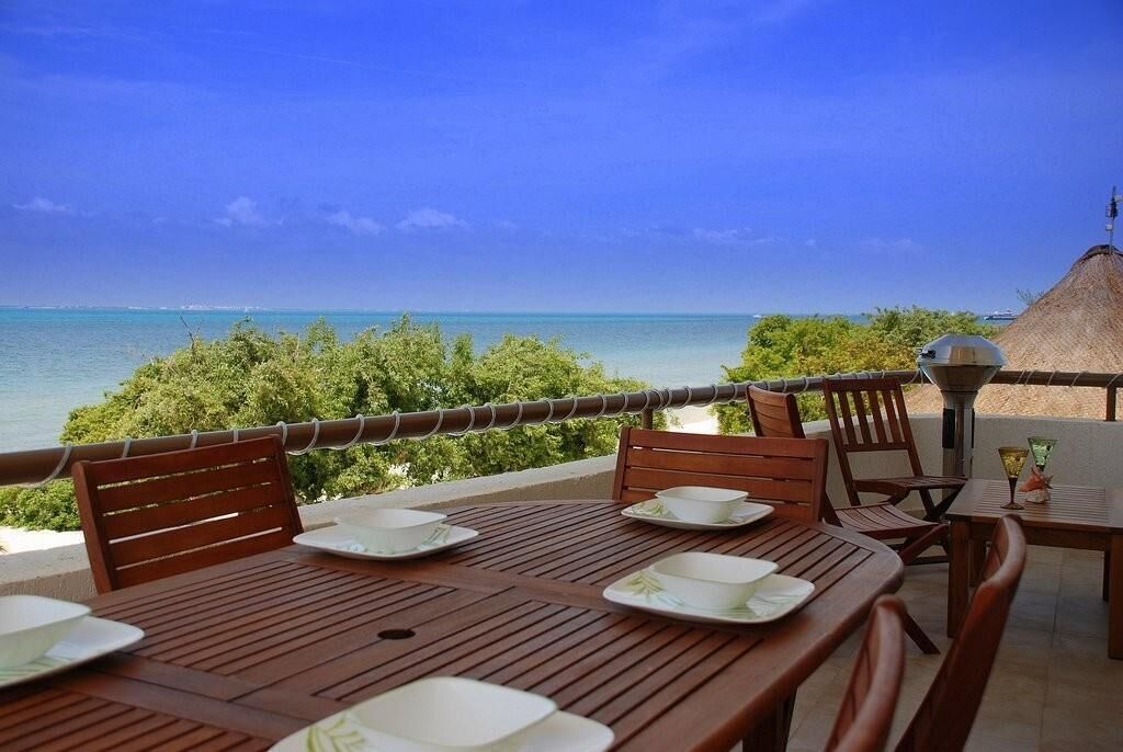 3 BDR Condo in Sac Bajo. Pool & Beach