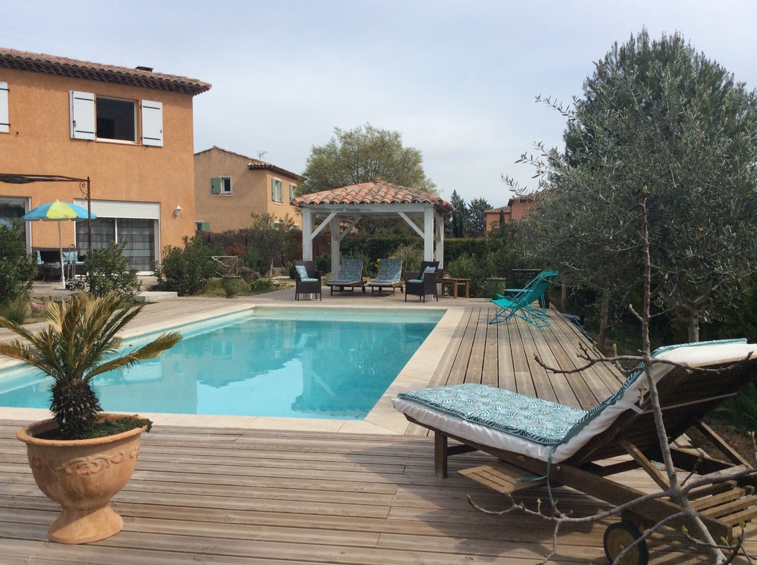  CHARMING APARTMENT WITH SWIMMING POOL MONTFORT SUR ARGENS